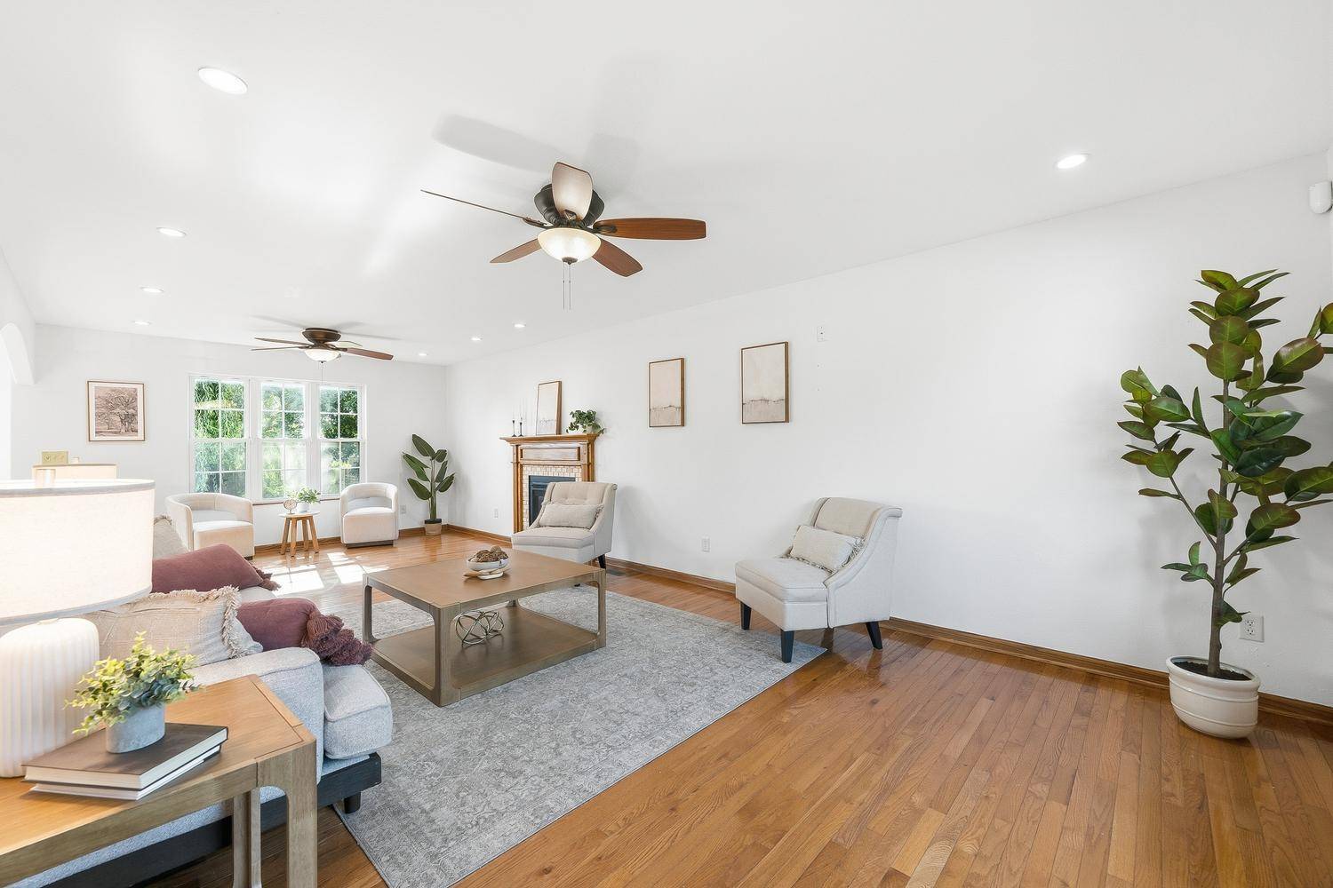 2142 N Malcolm St, Wichita, KS 67208