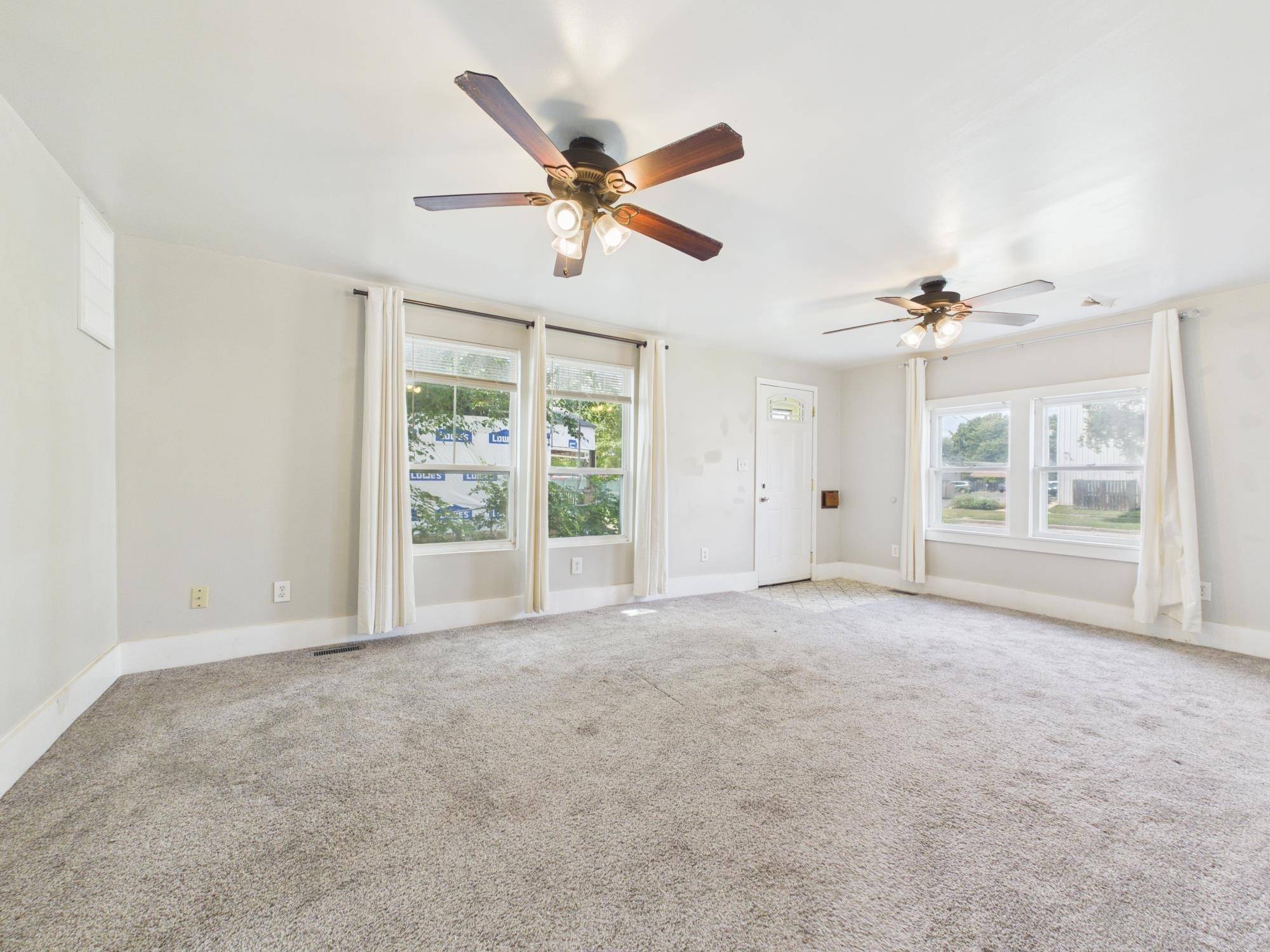904 S Glenn Ave, Wichita, KS 67213