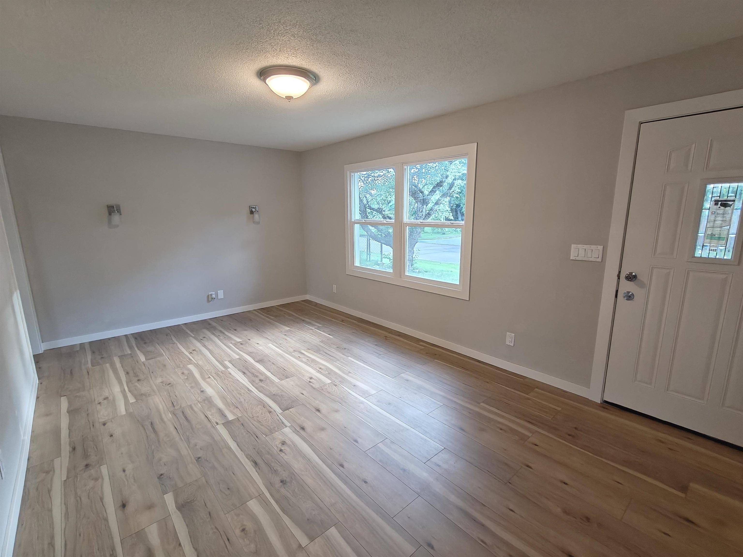 3568 S Downtain, Wichita, KS 67217