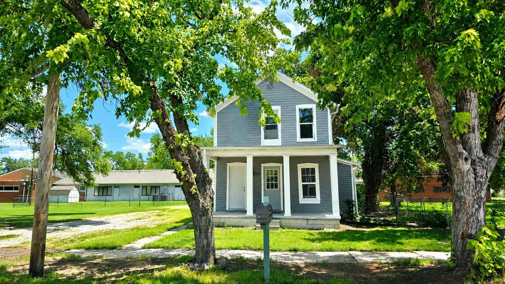 710 N 9th St, Salina, KS 67401