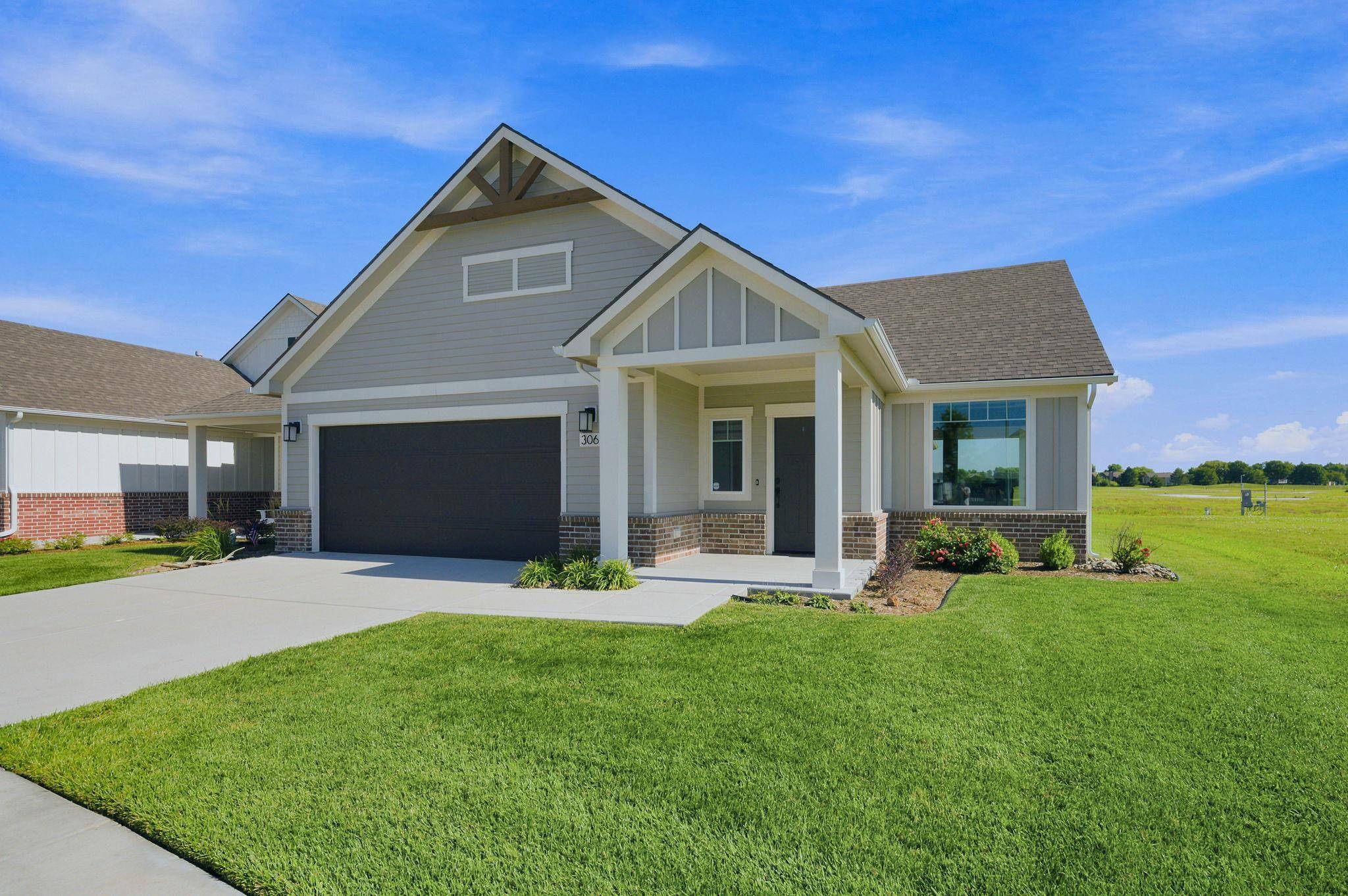 306 W Boxthorn Dr, Andover, KS 67002