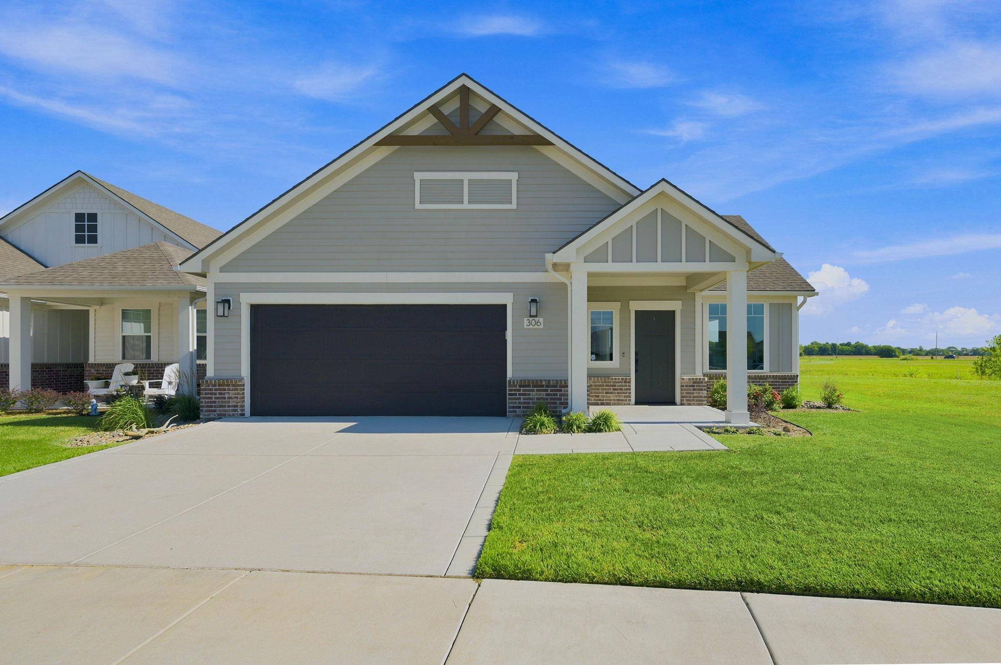 306 W Boxthorn Dr, Andover, KS 67002