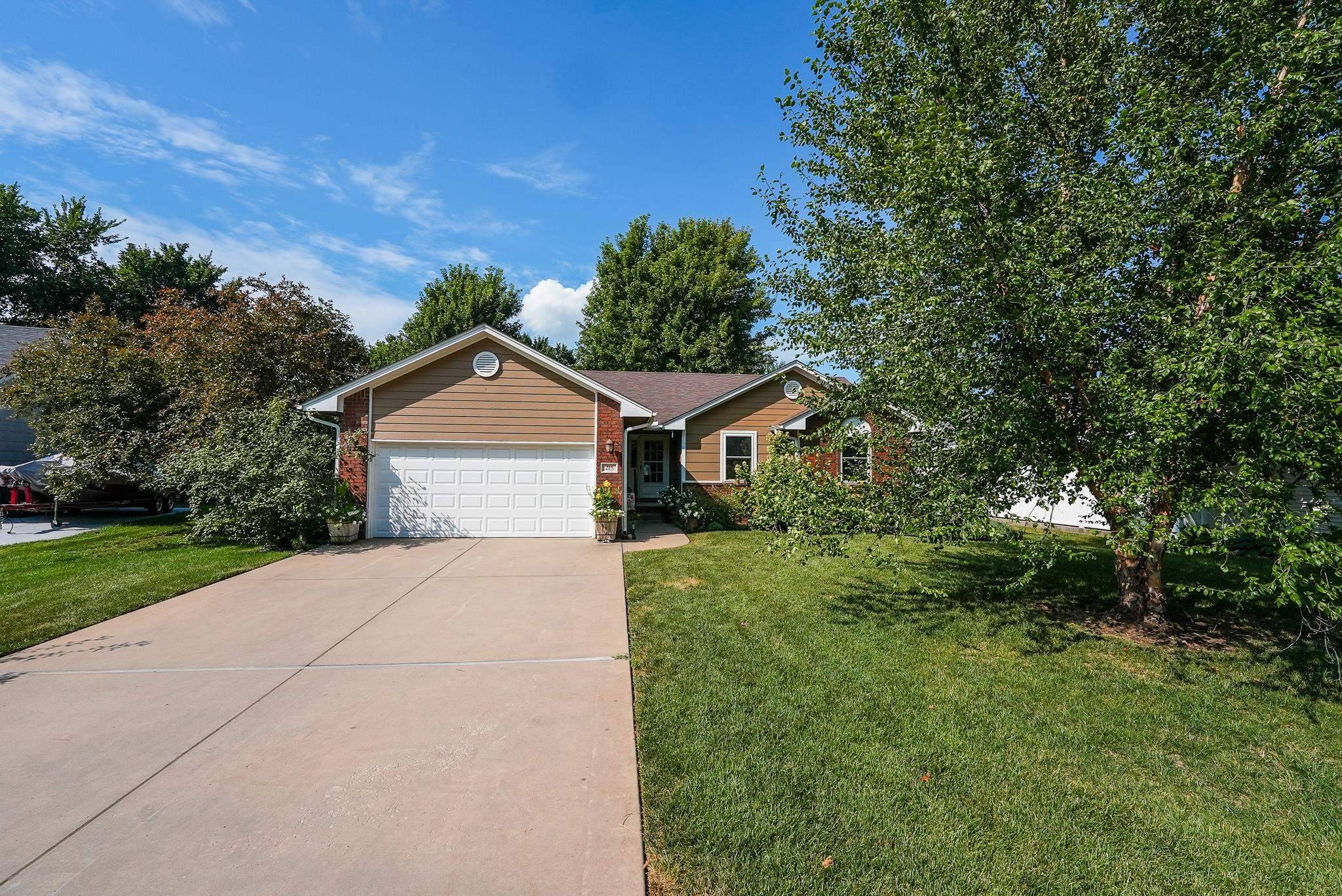 215 E Post Rd, El Dorado, KS 67042