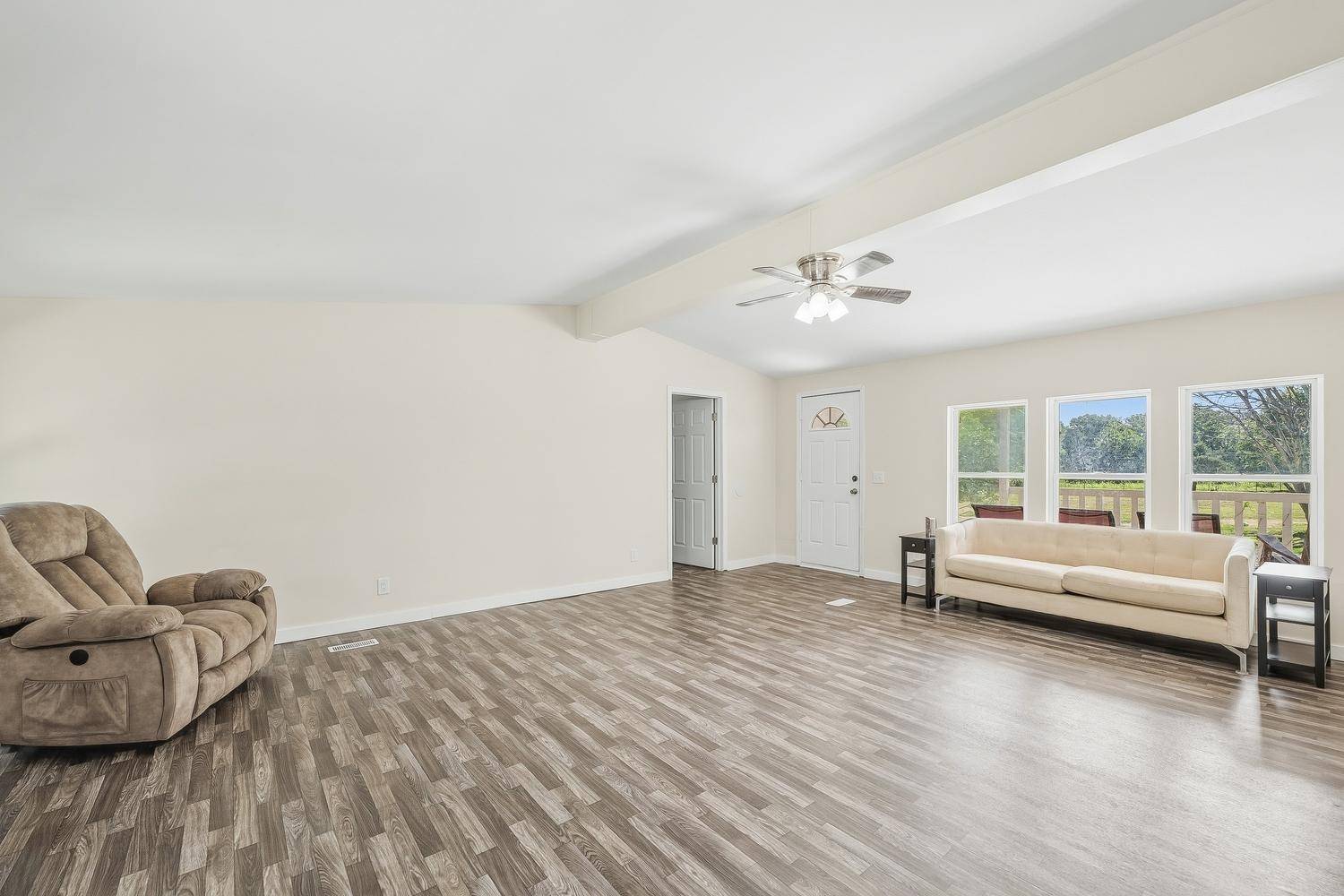 16775 SW Cherokee, Douglass, KS 67039