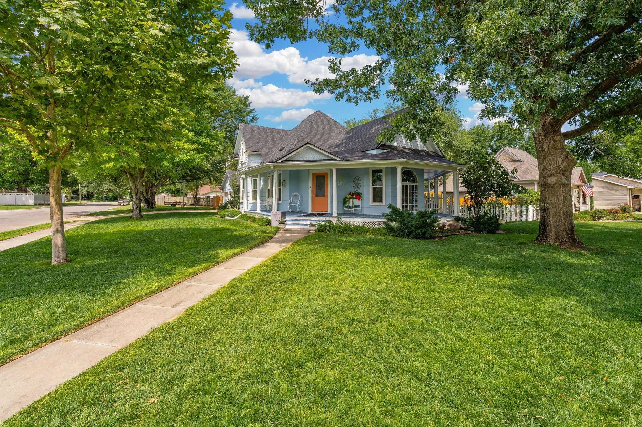 201 Filmore St, Cheney, KS 67025