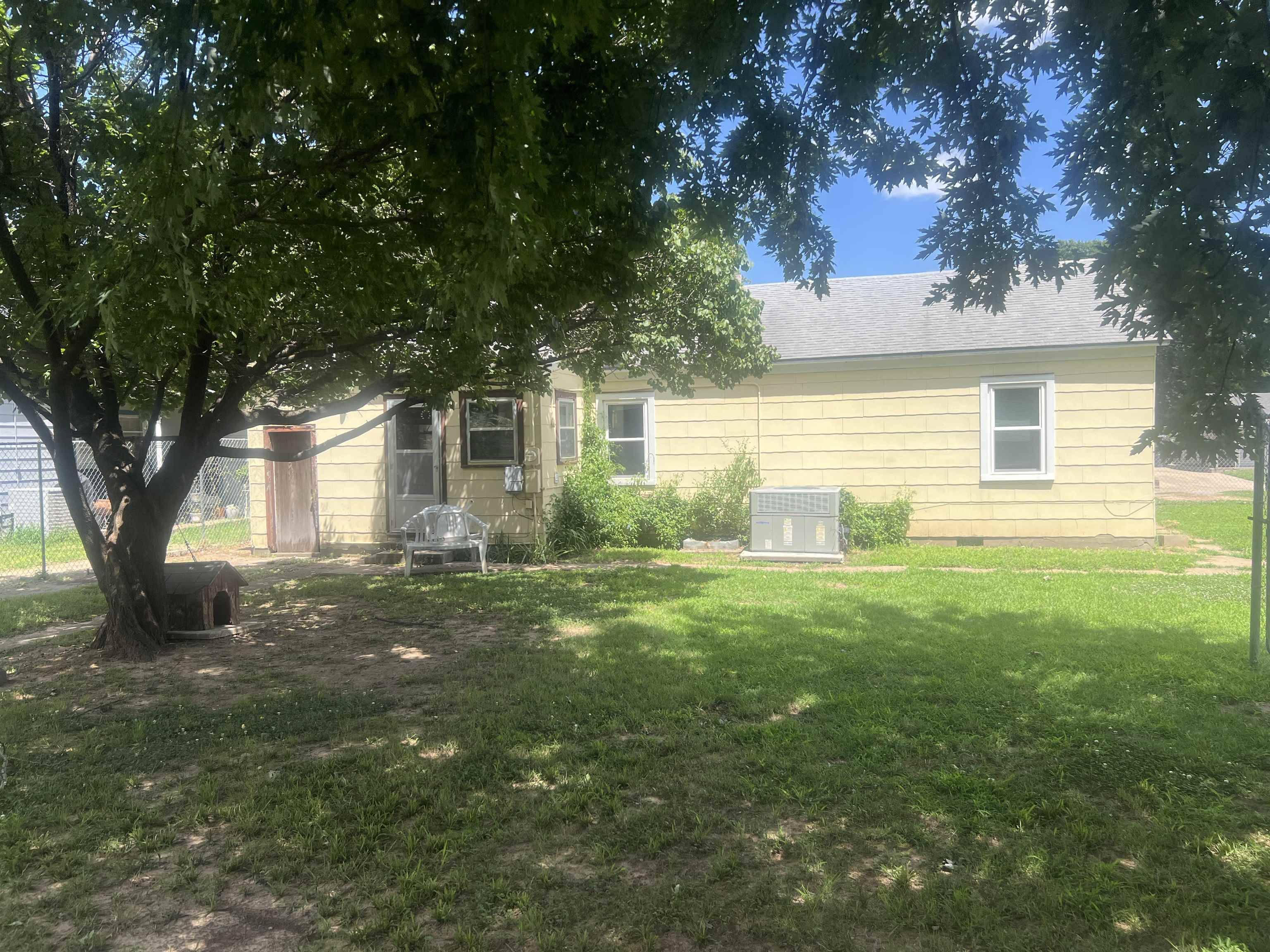 1611 N 8, Arkansas City, KS 67005