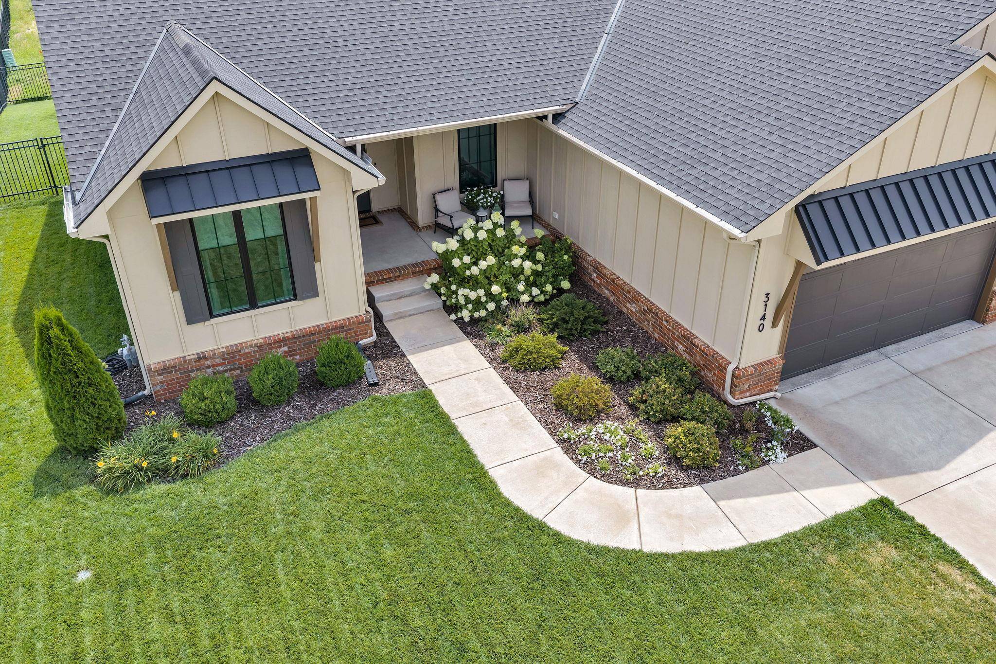 3140 N Pine Grove Cir, Wichita, KS 67205