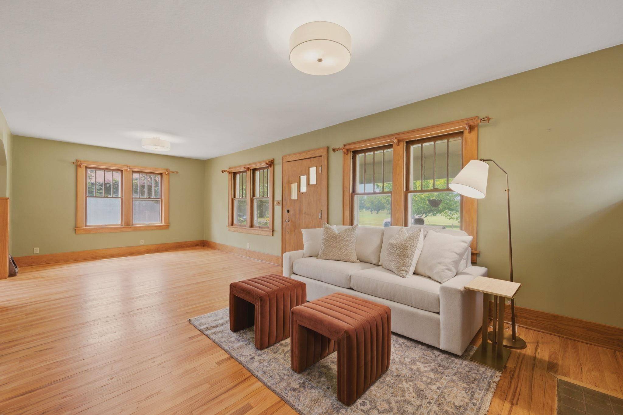 924 N Amidon Ave, Wichita, KS 67203-3113