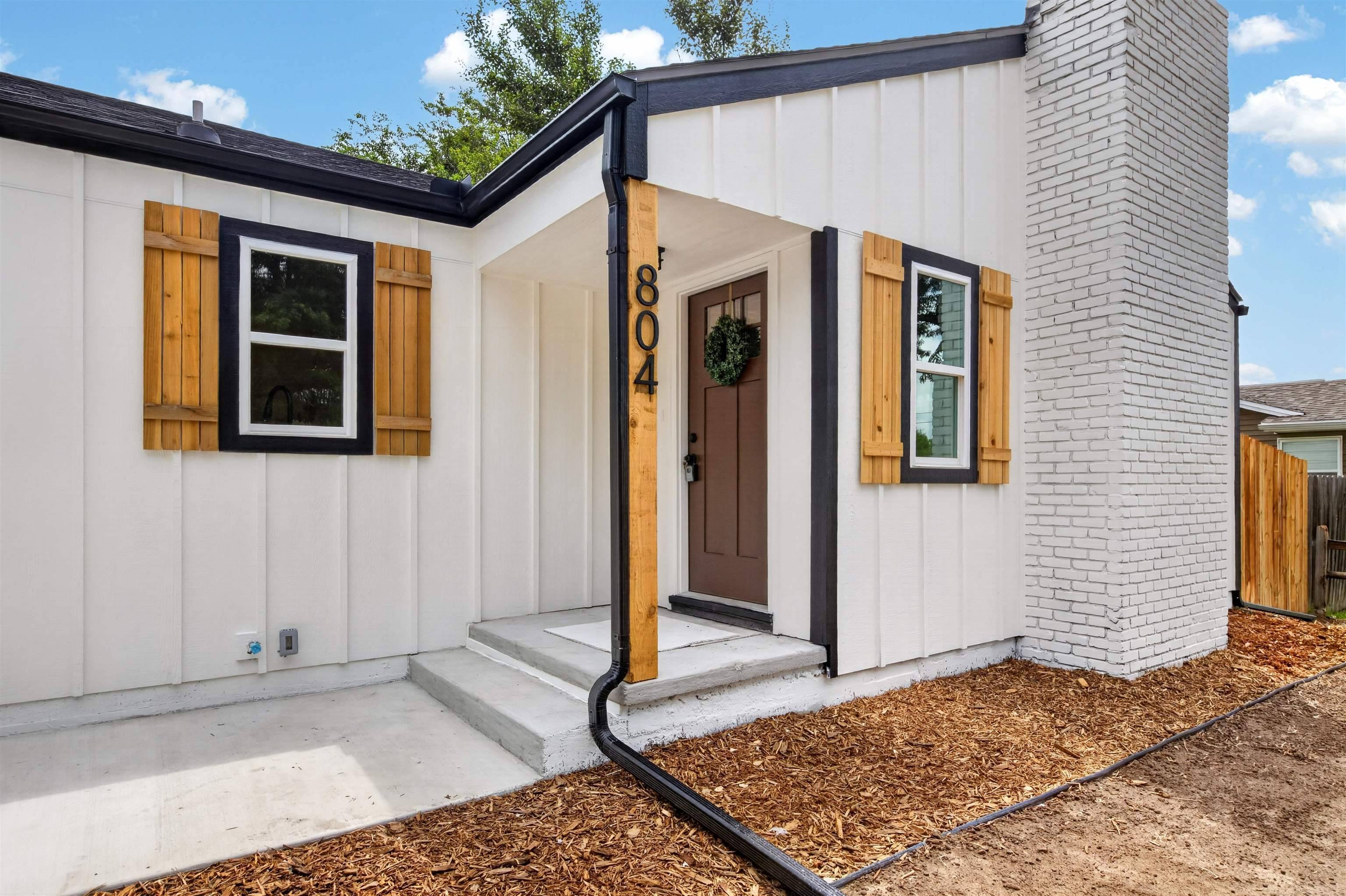 804 Sunset Ln, El Dorado, KS 67042