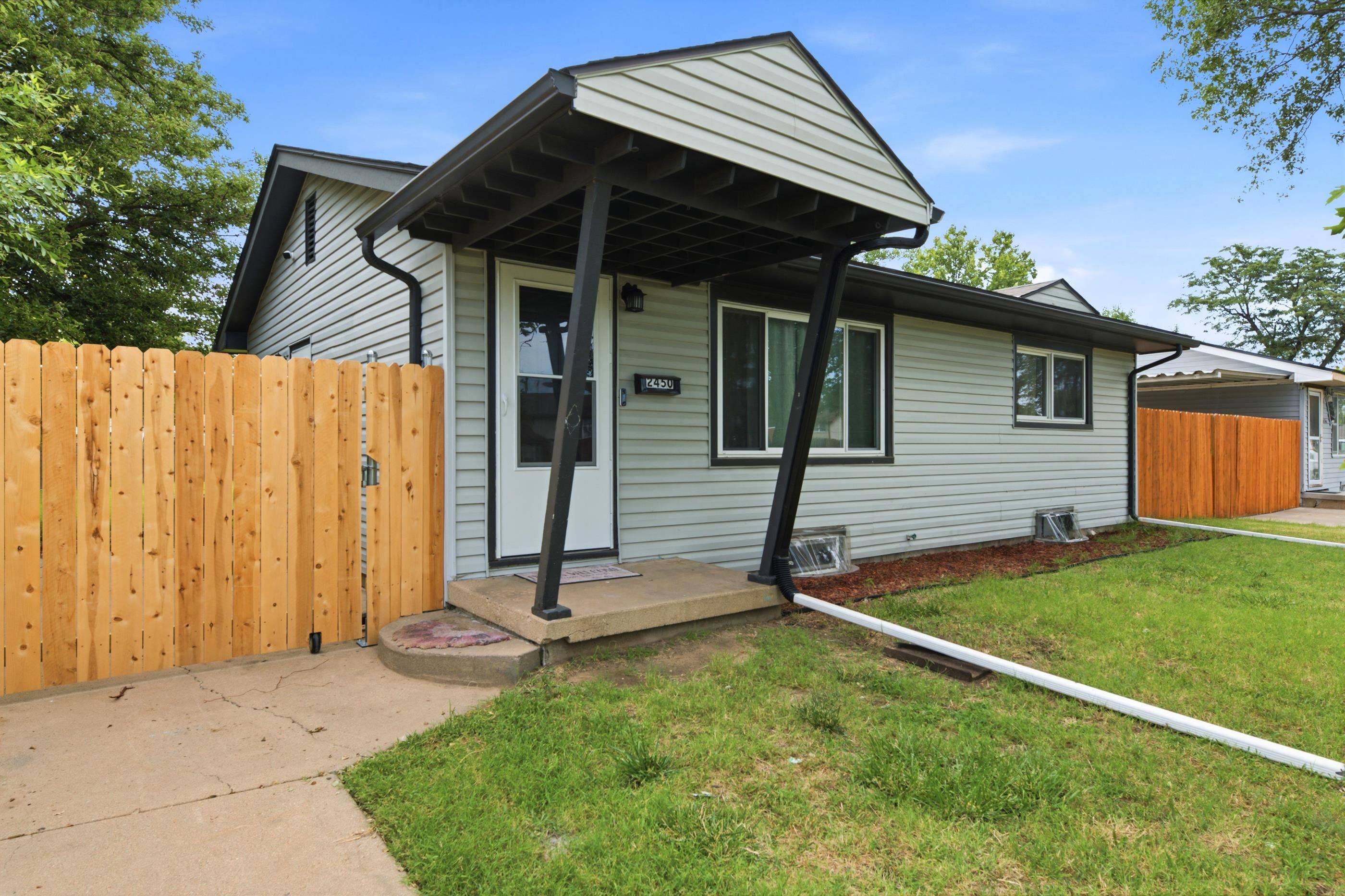 2450 S St Clair Ave, Wichita, KS 67217