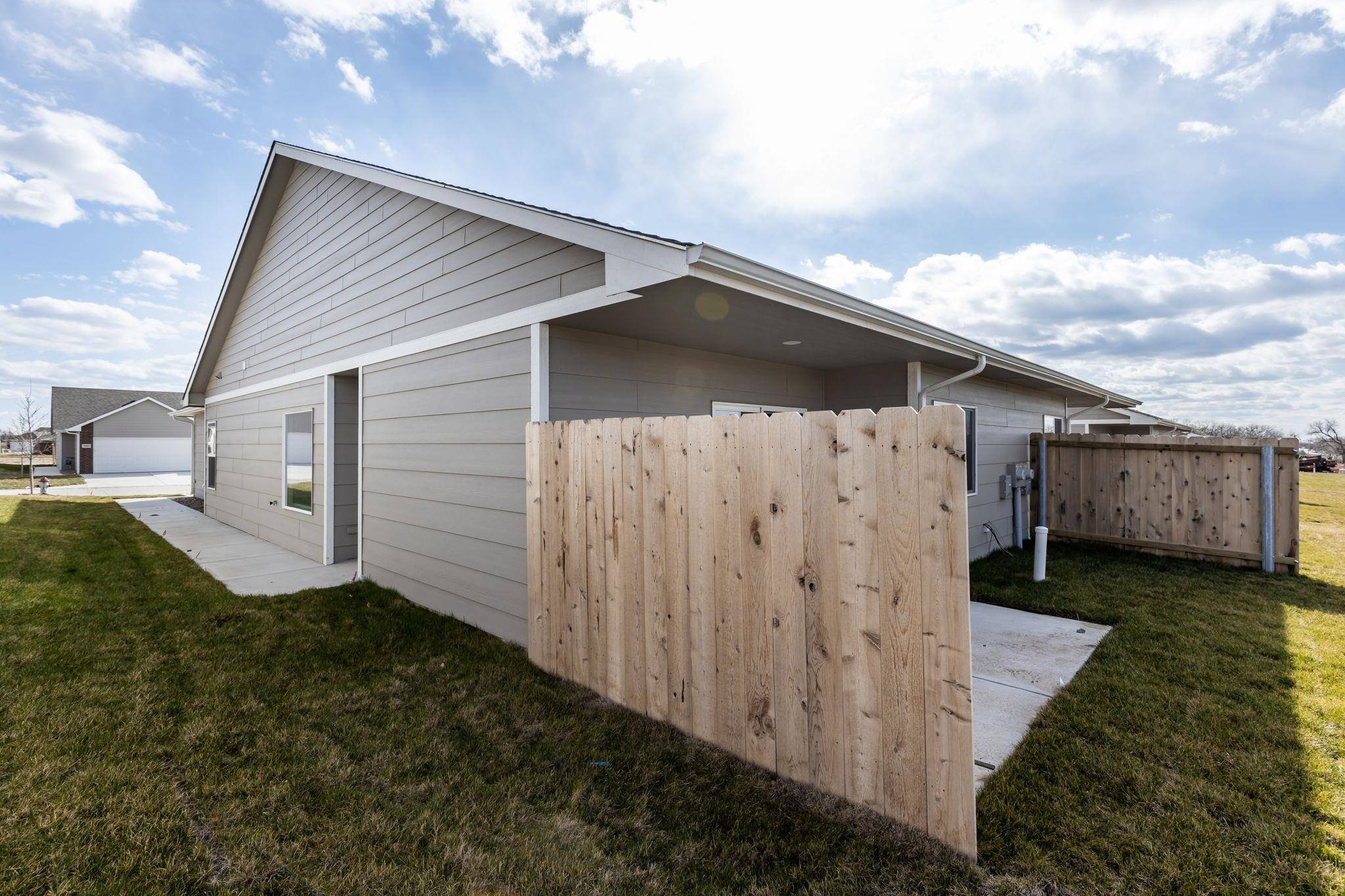 5407 N Colburn Ct, Bel Aire, KS 67220