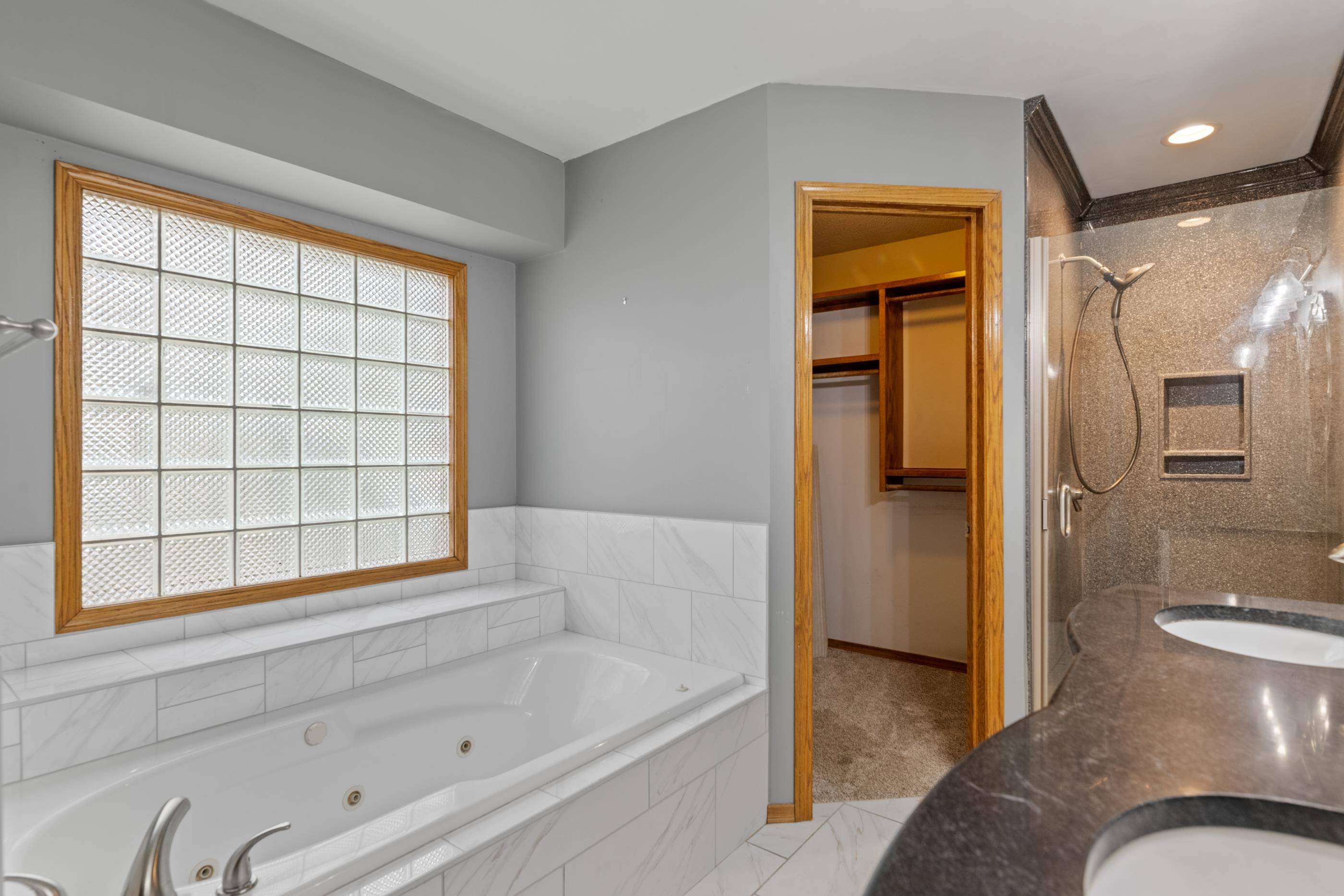 4014 N Tara Cir, Wichita, KS 67226