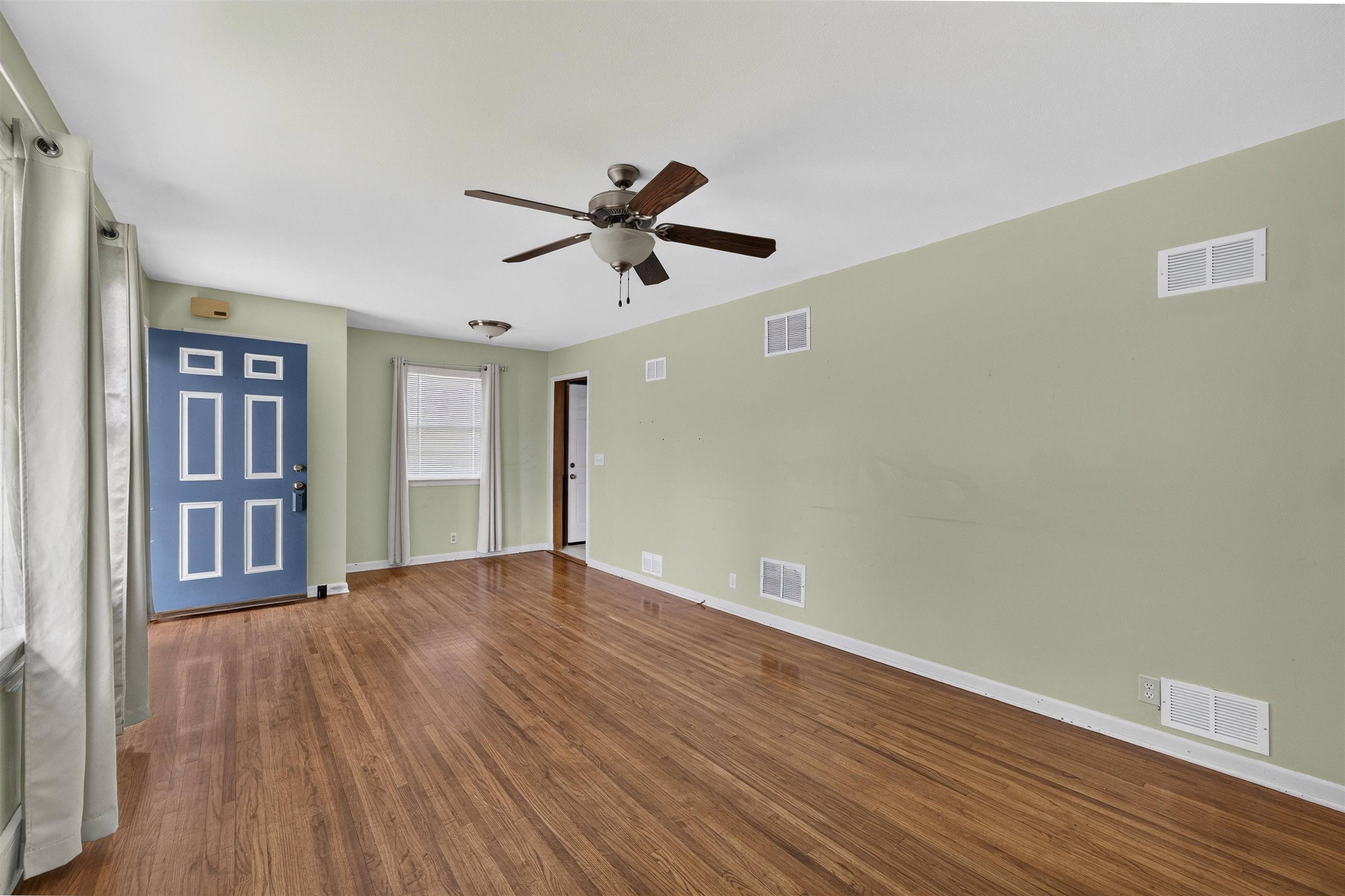 130 E Springdale, Derby, KS 67037