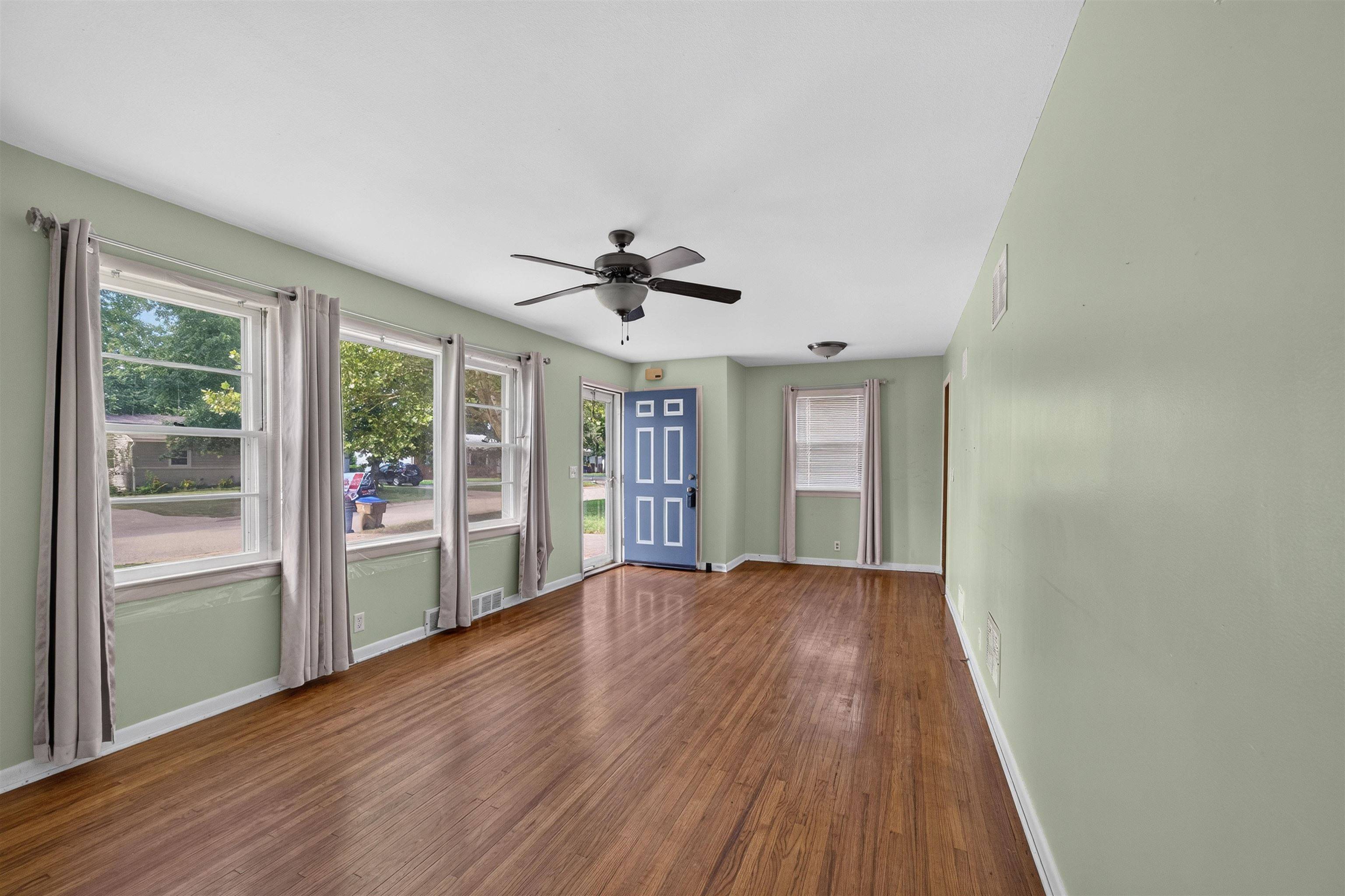 130 E Springdale, Derby, KS 67037