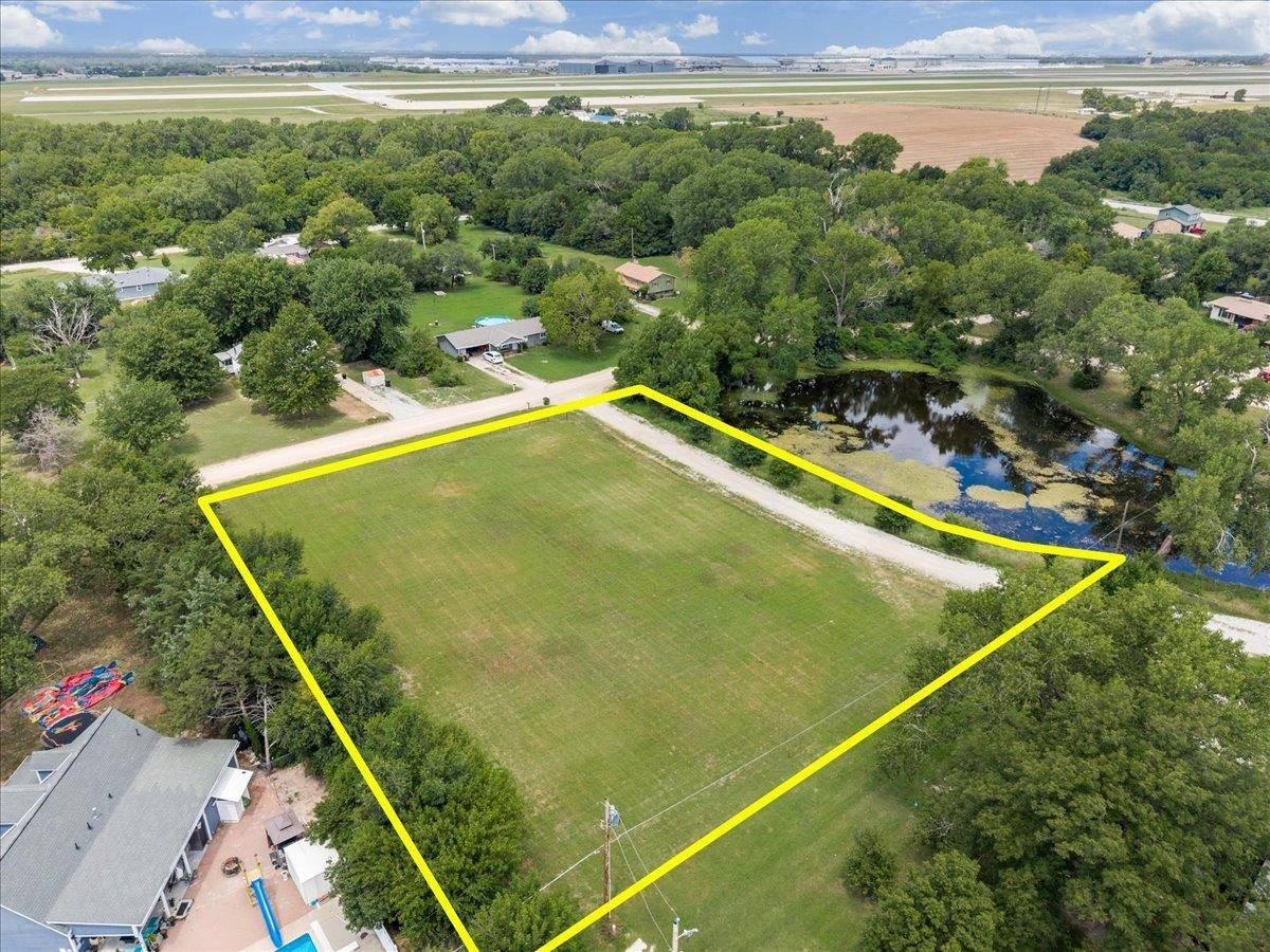 4934 S Mission Rd, Derby, KS 67037