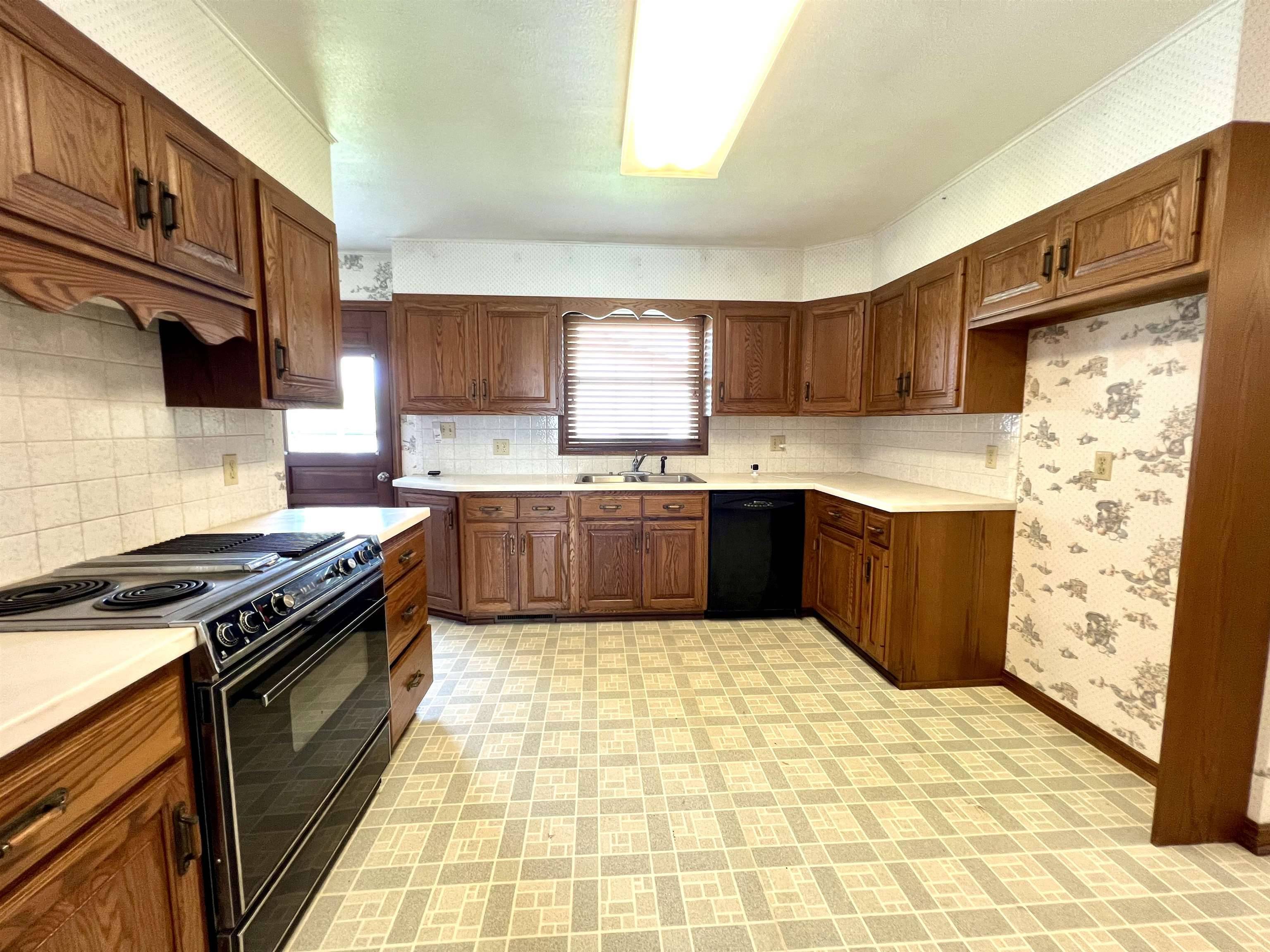 1015 N 10th, Arkansas City, KS 67005