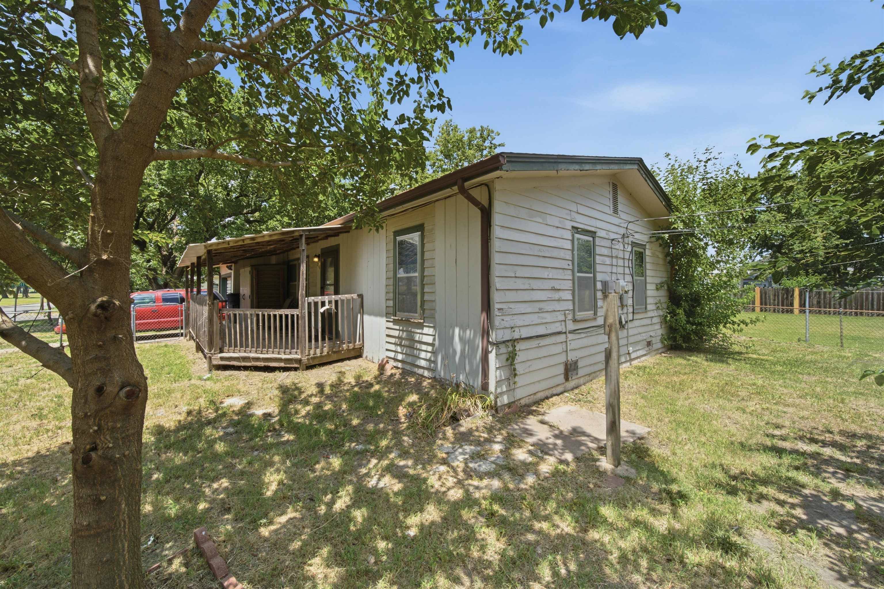 2116 W 35th, Wichita, KS 67217