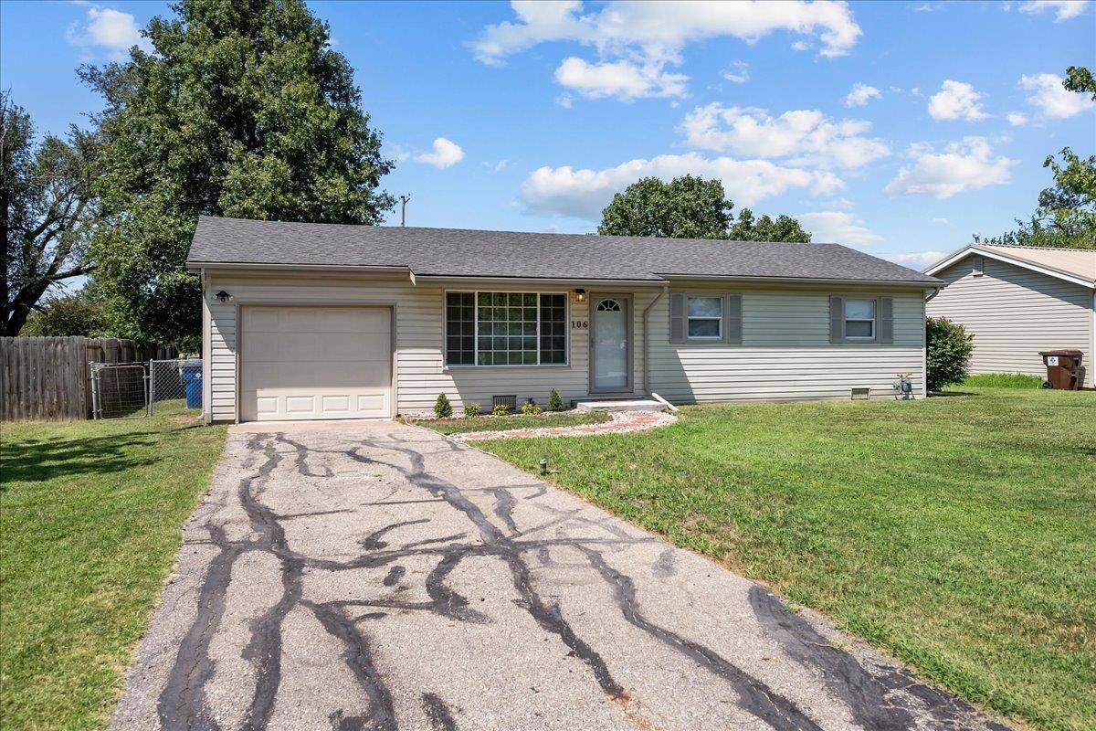 106 W Lewis St, Udall, KS 67146