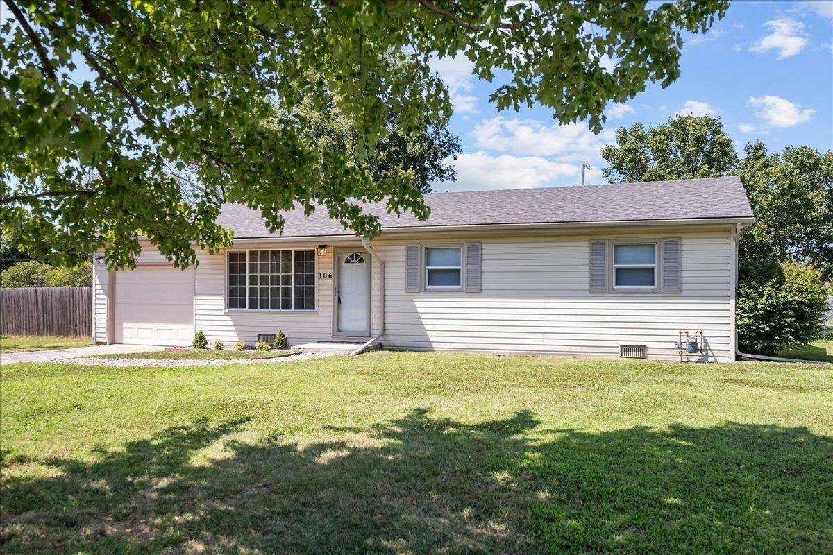 106 W Lewis St, Udall, KS 67146