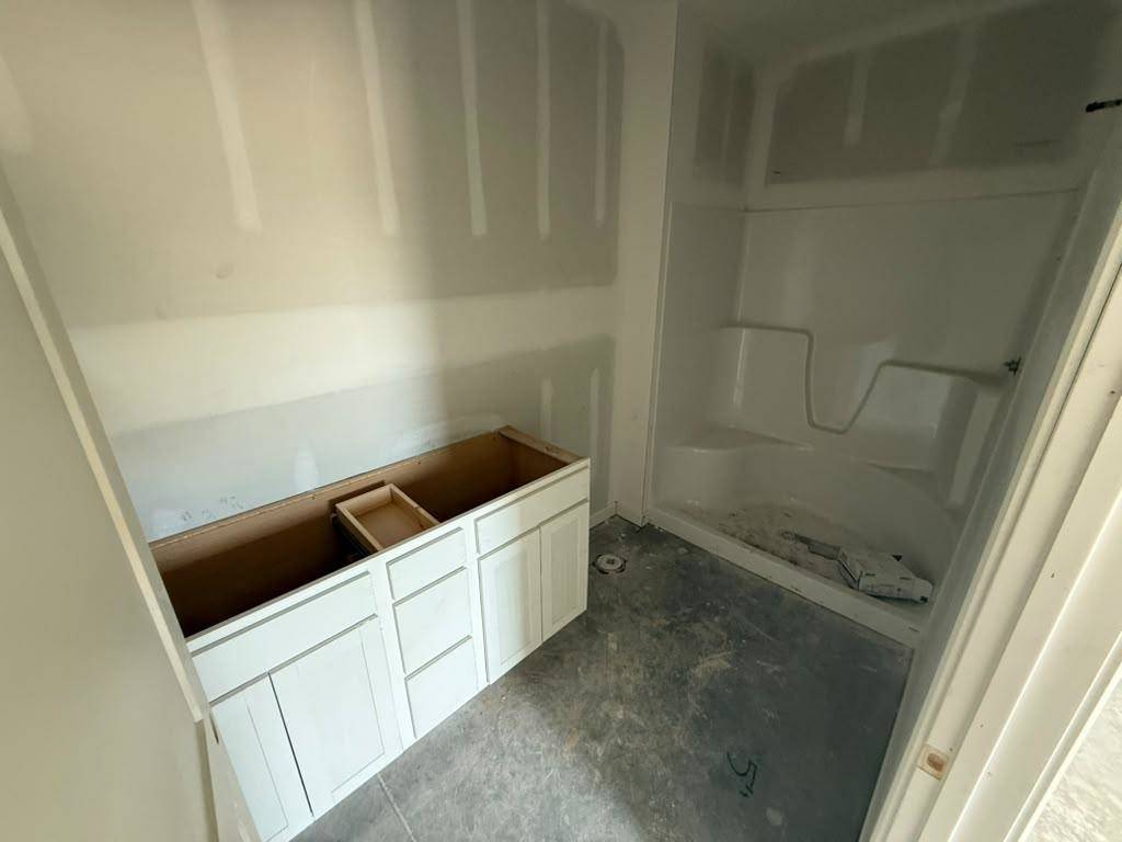 5701 Plumthicket St, Bel Aire, KS 67226
