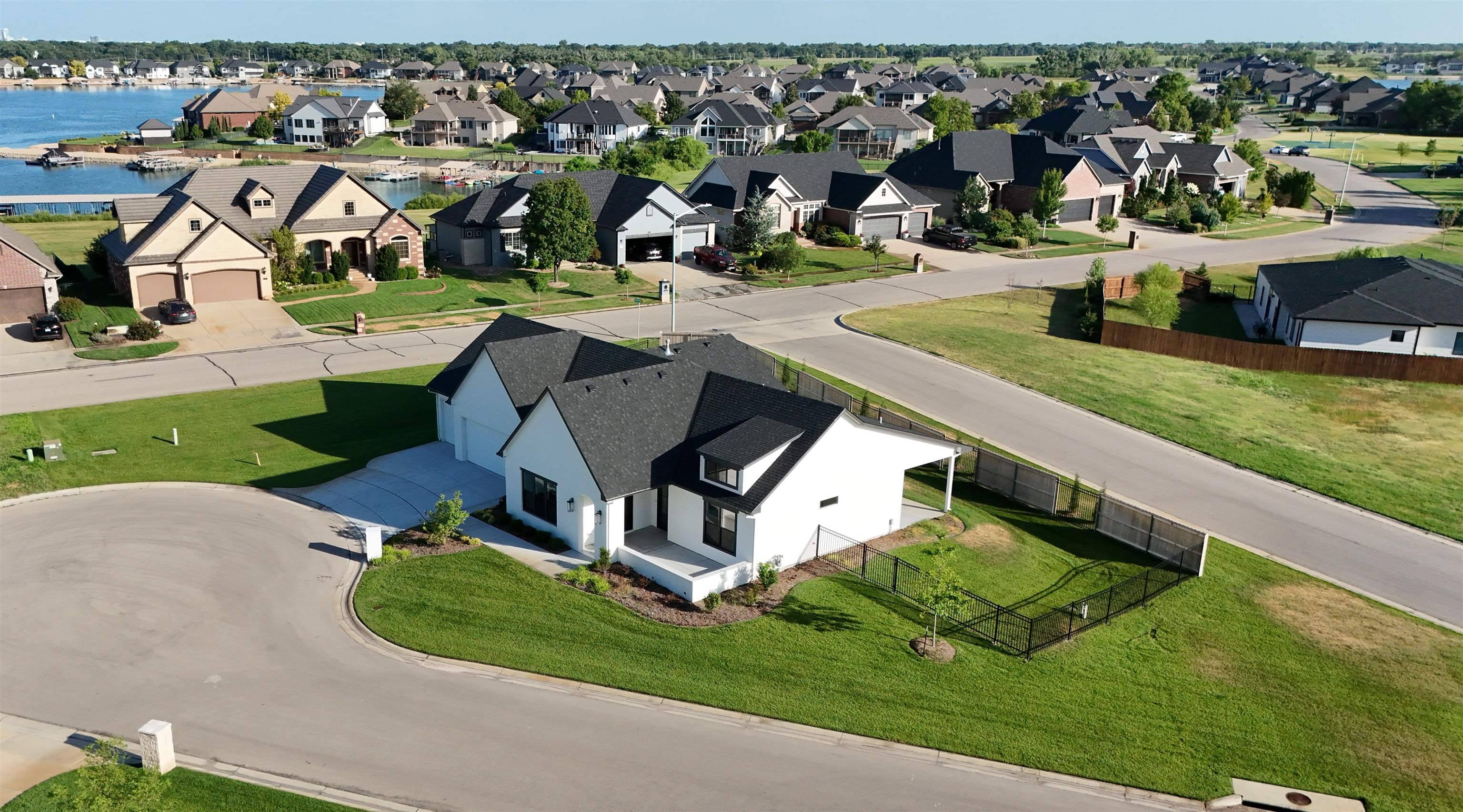 4622 W Emerald Bay Cir, Wichita, KS 67205