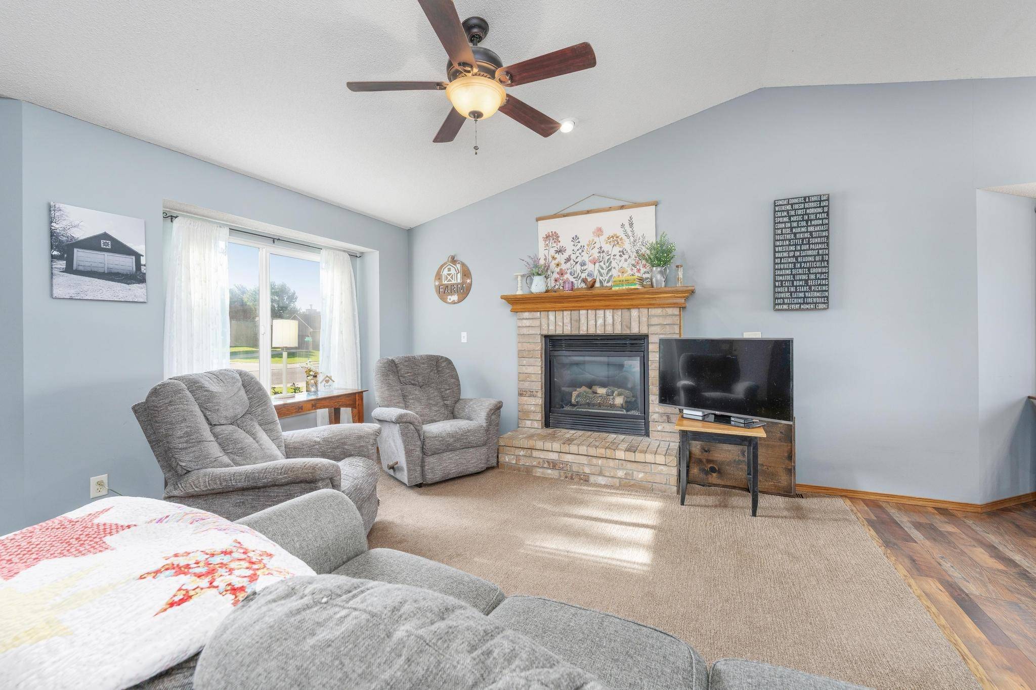 1815 N Country Walk, Mulvane, KS 67110