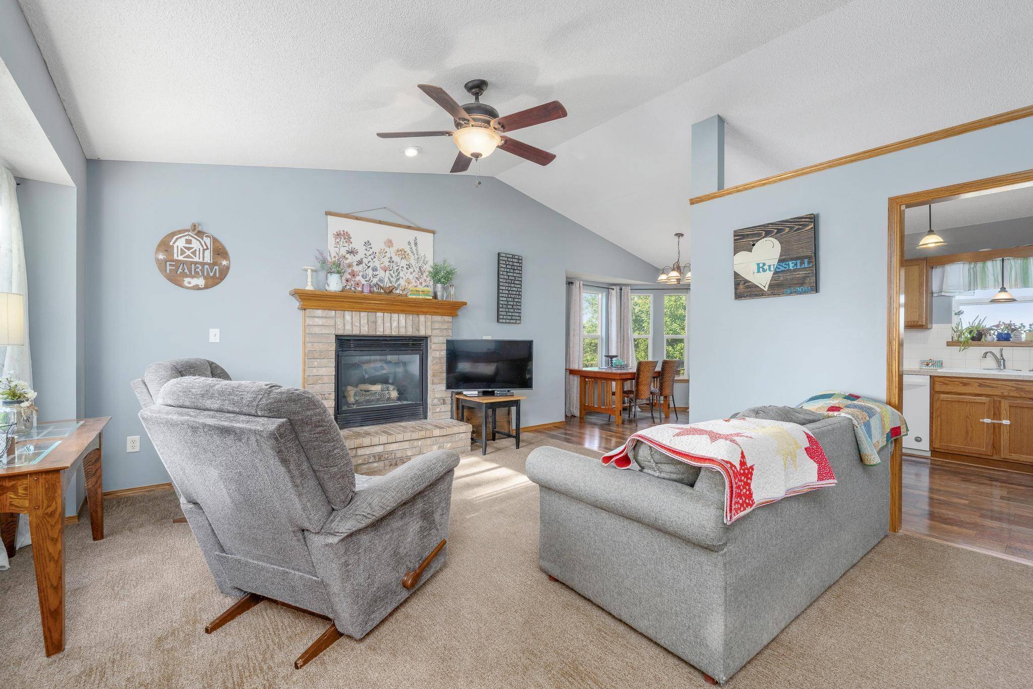 1815 N Country Walk, Mulvane, KS 67110