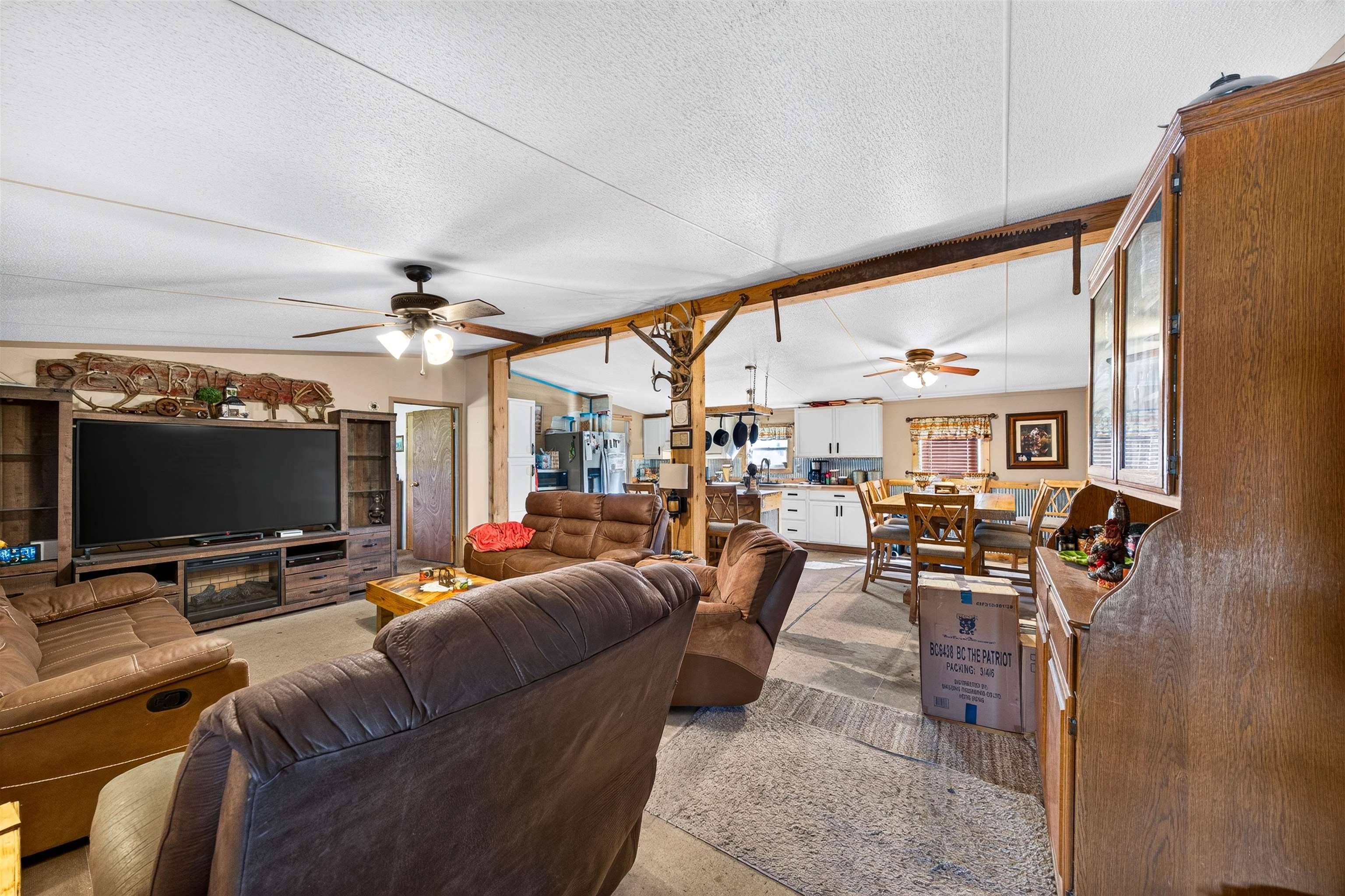 10150 SE Turkey Creek Rd, Leon, KS 67074