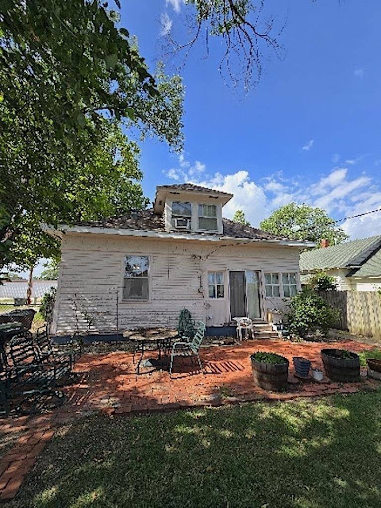 115 E 2nd, Moline, KS 67353
