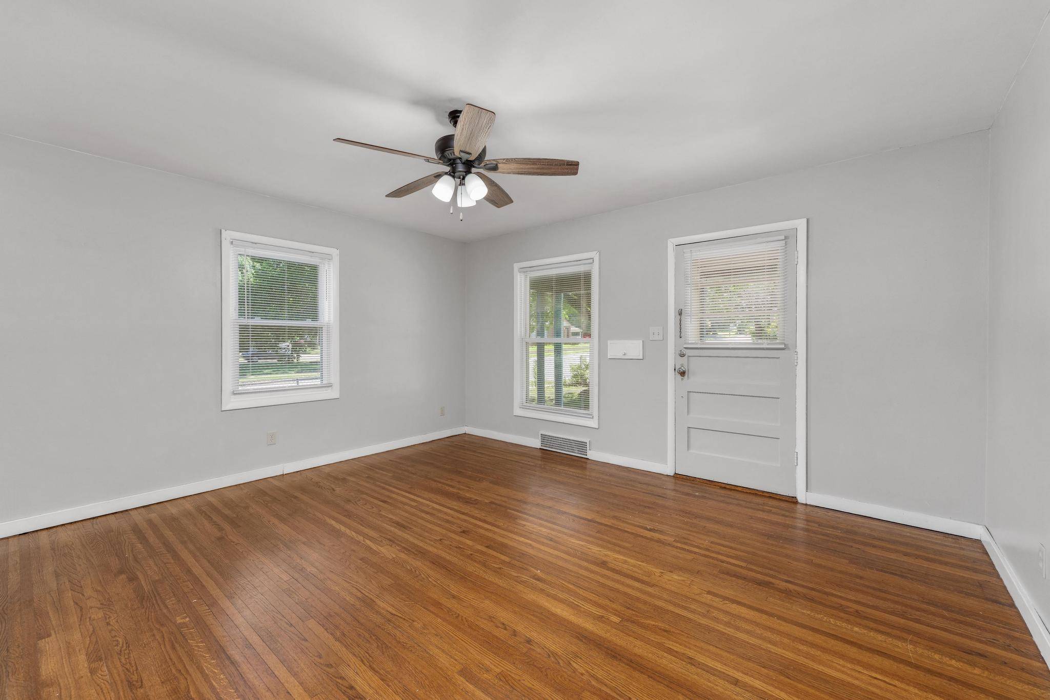 903 S RUTAN, Wichita, KS 67218