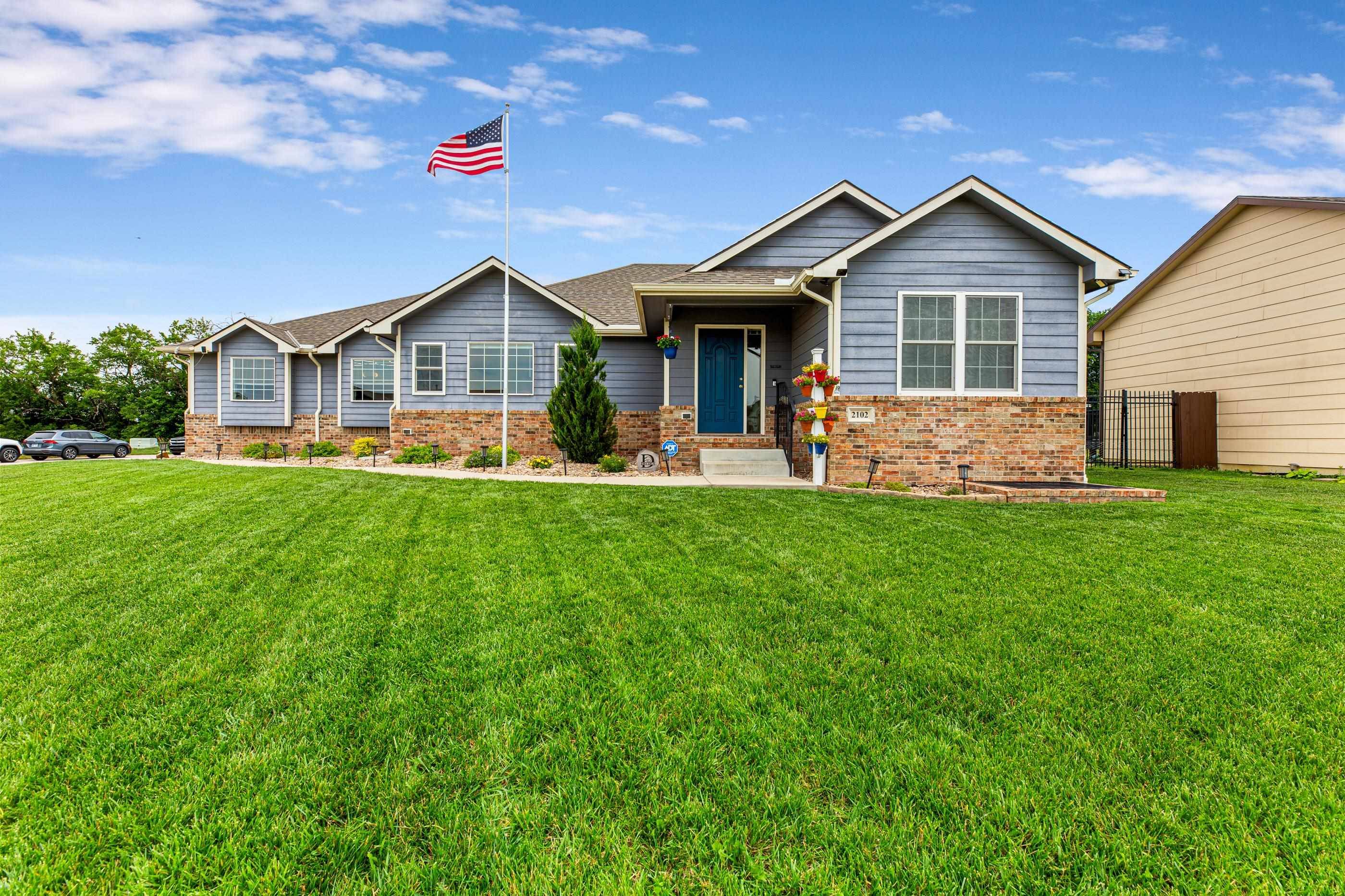 2102 S Cranbrook St, Wichita, KS 67207