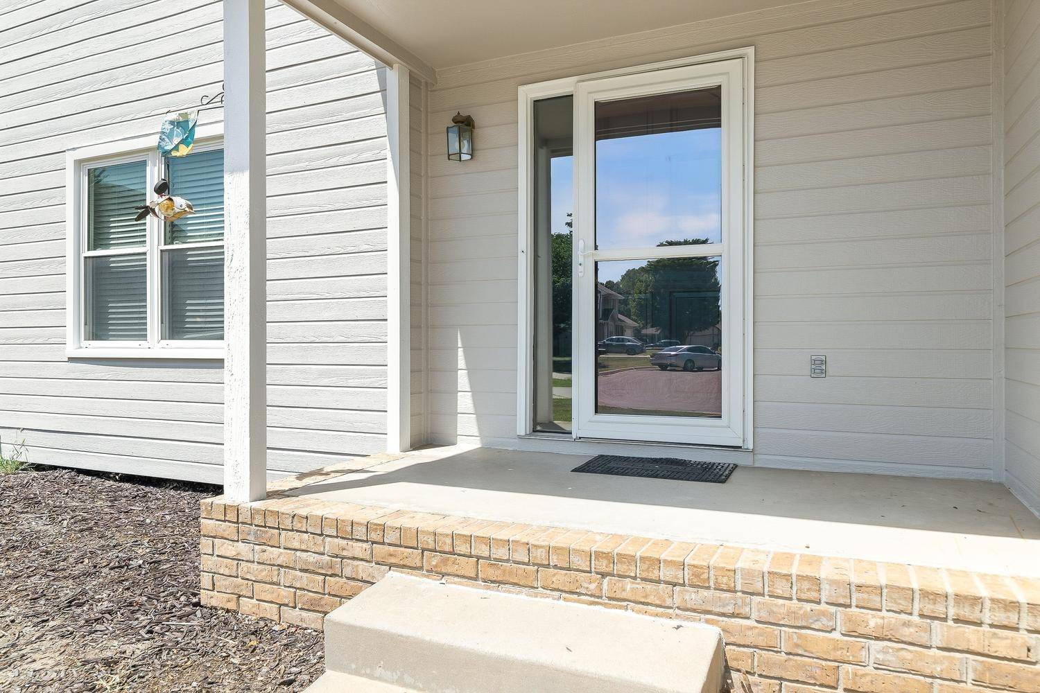 4479 N Edgemoor Ct, Bel Aire, KS 67220