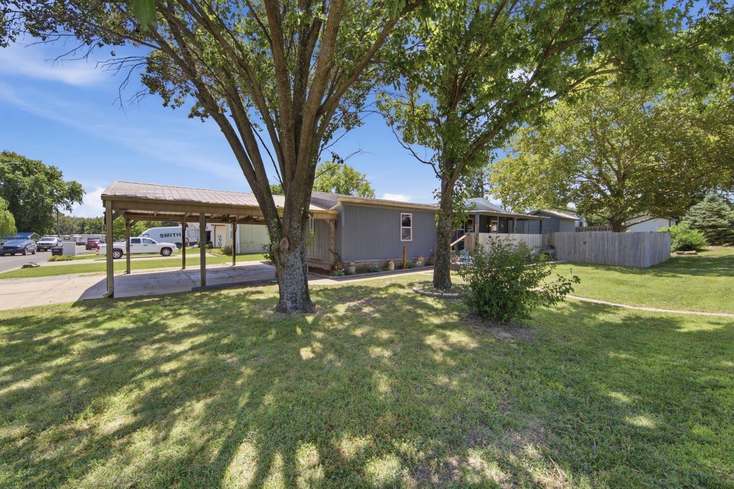 911 E Kelly, Augusta, KS 67010