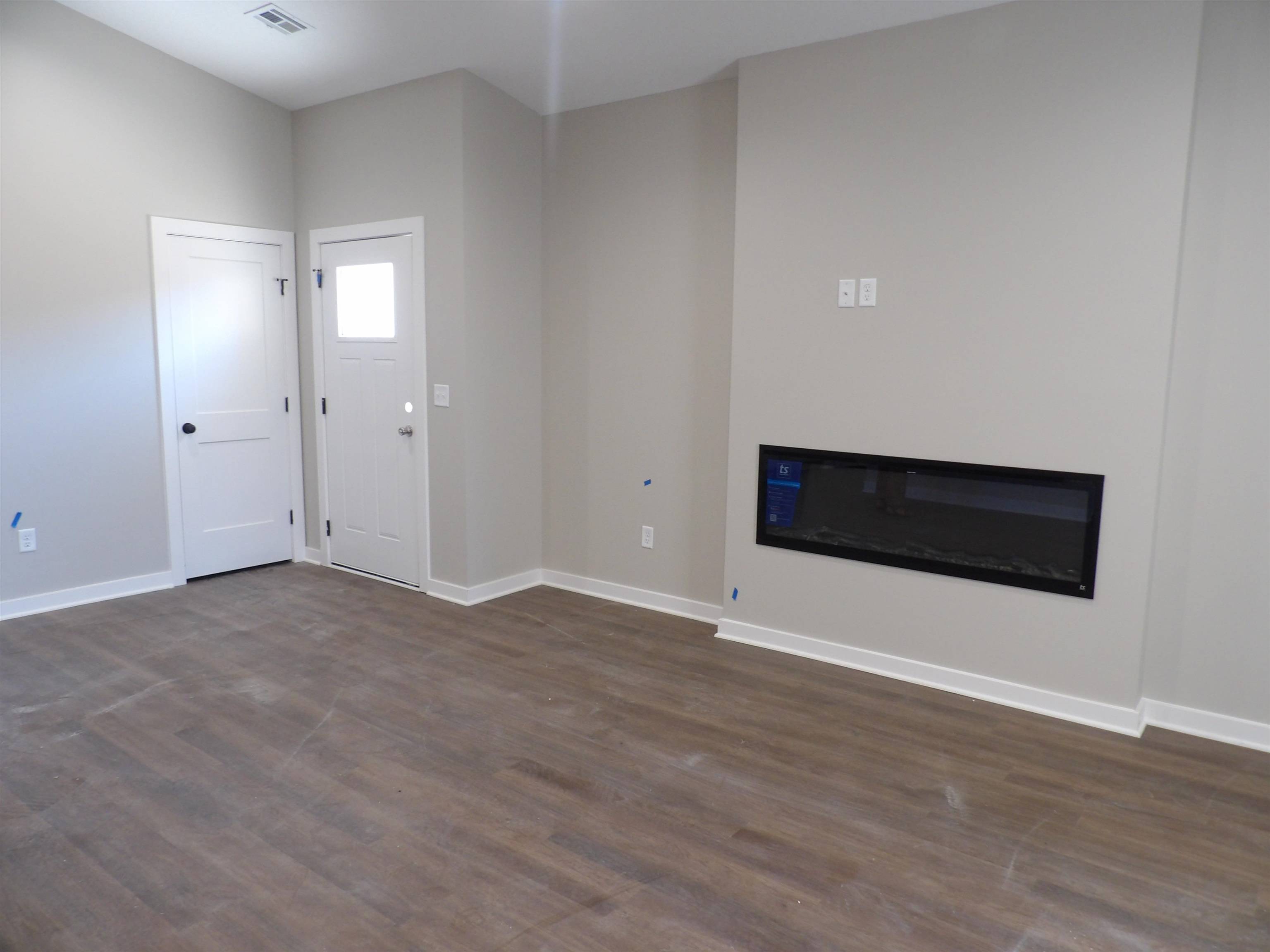 921-923 S Fox Ridge St, Newton, KS 67114