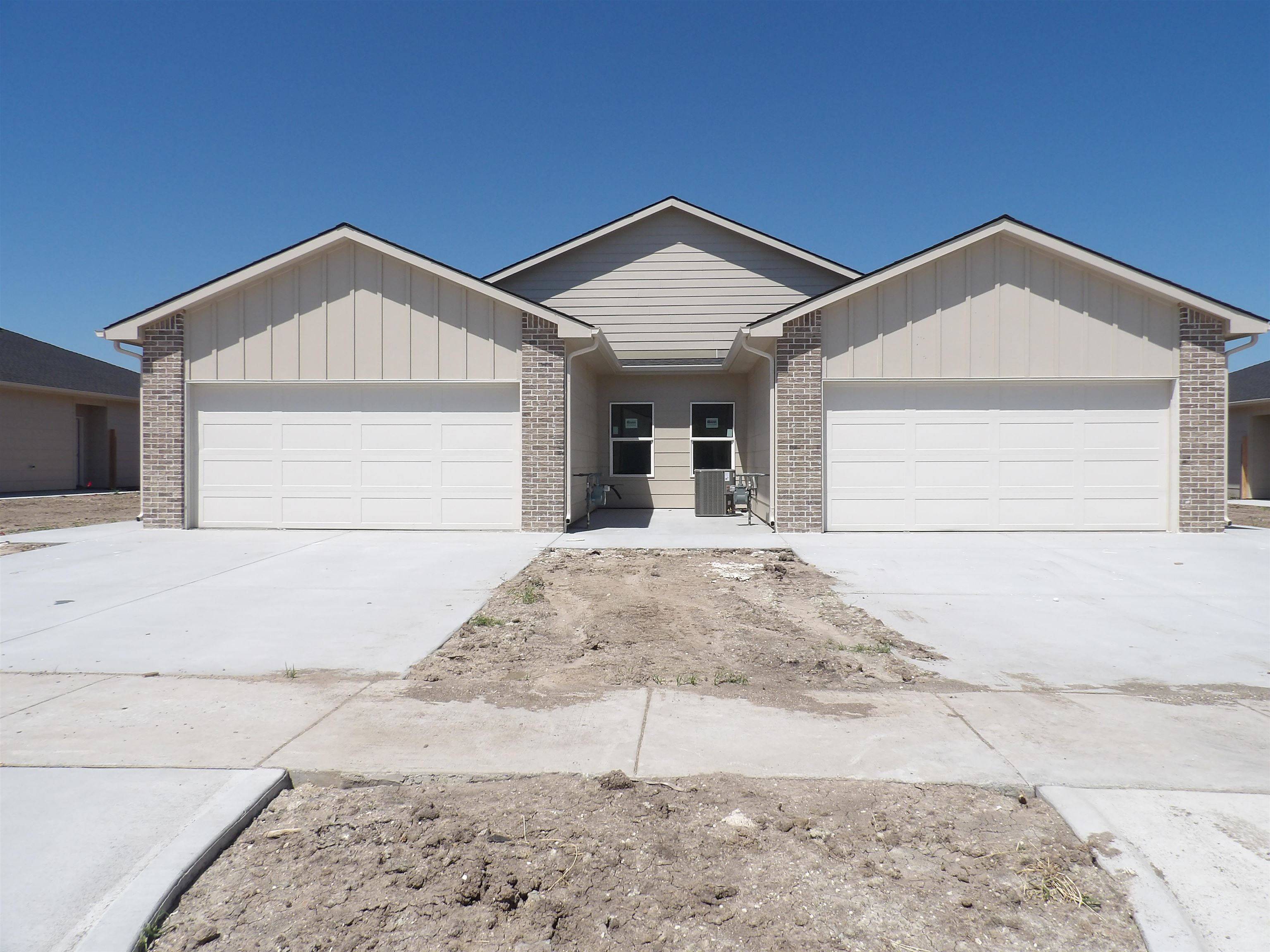 920-922 S Logan St, Newton, KS 67114