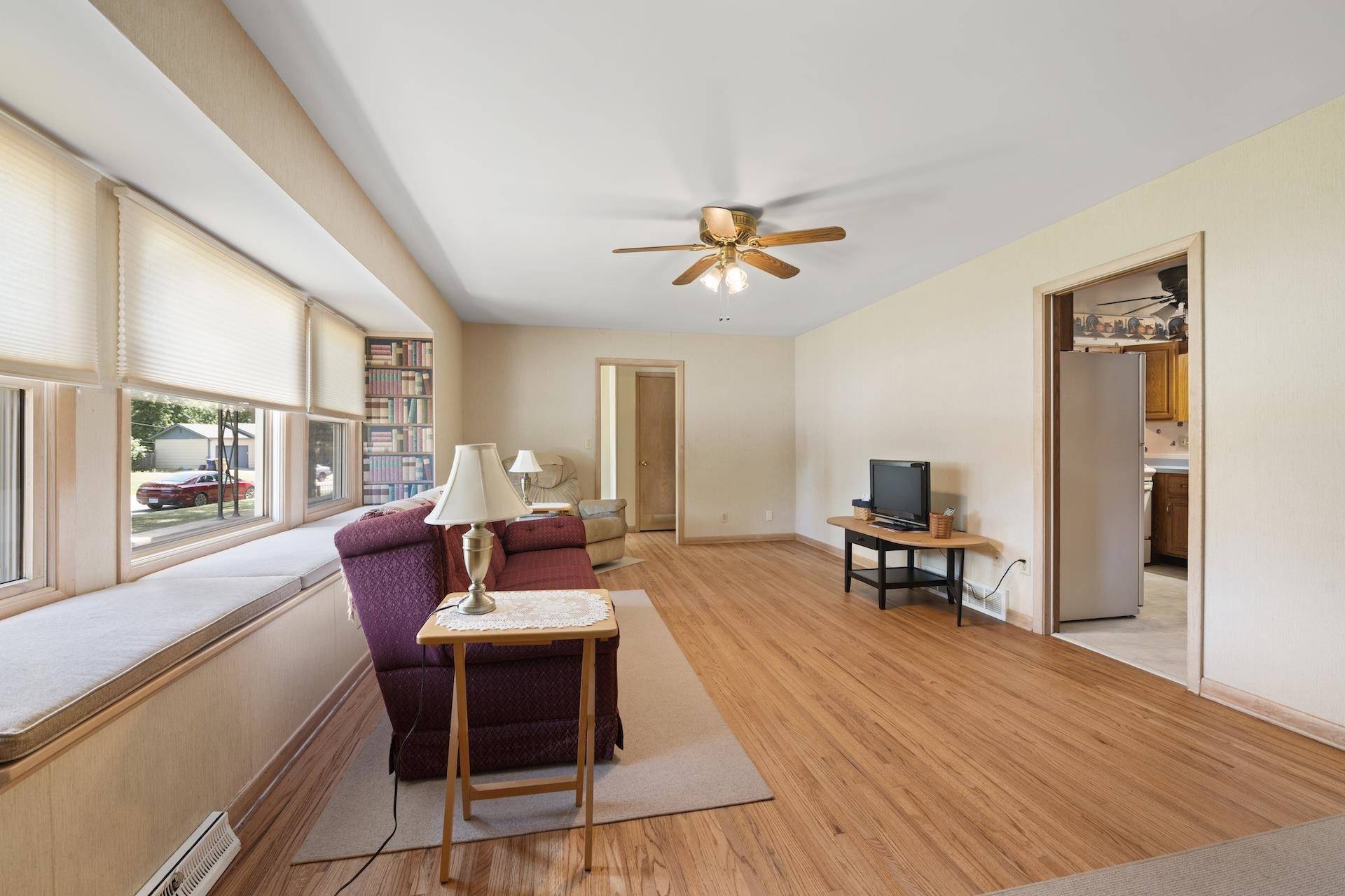 6321 N Ulysses St, Wichita, KS 67219-1721