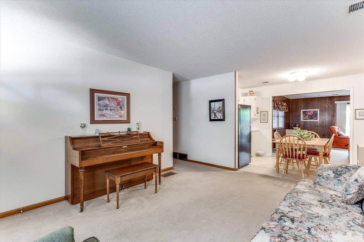 3415 S Bonn, Wichita, KS 67217