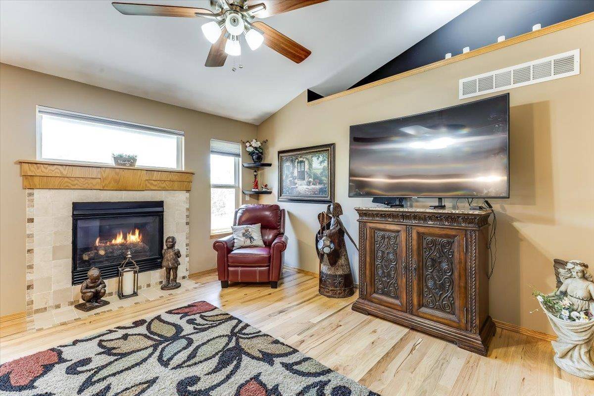 1309 S Summit Cir, Derby, KS 67037