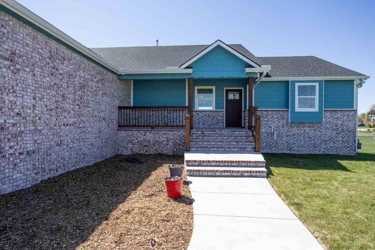 464 S Stoney Creek St, Clearwater, KS 67026
