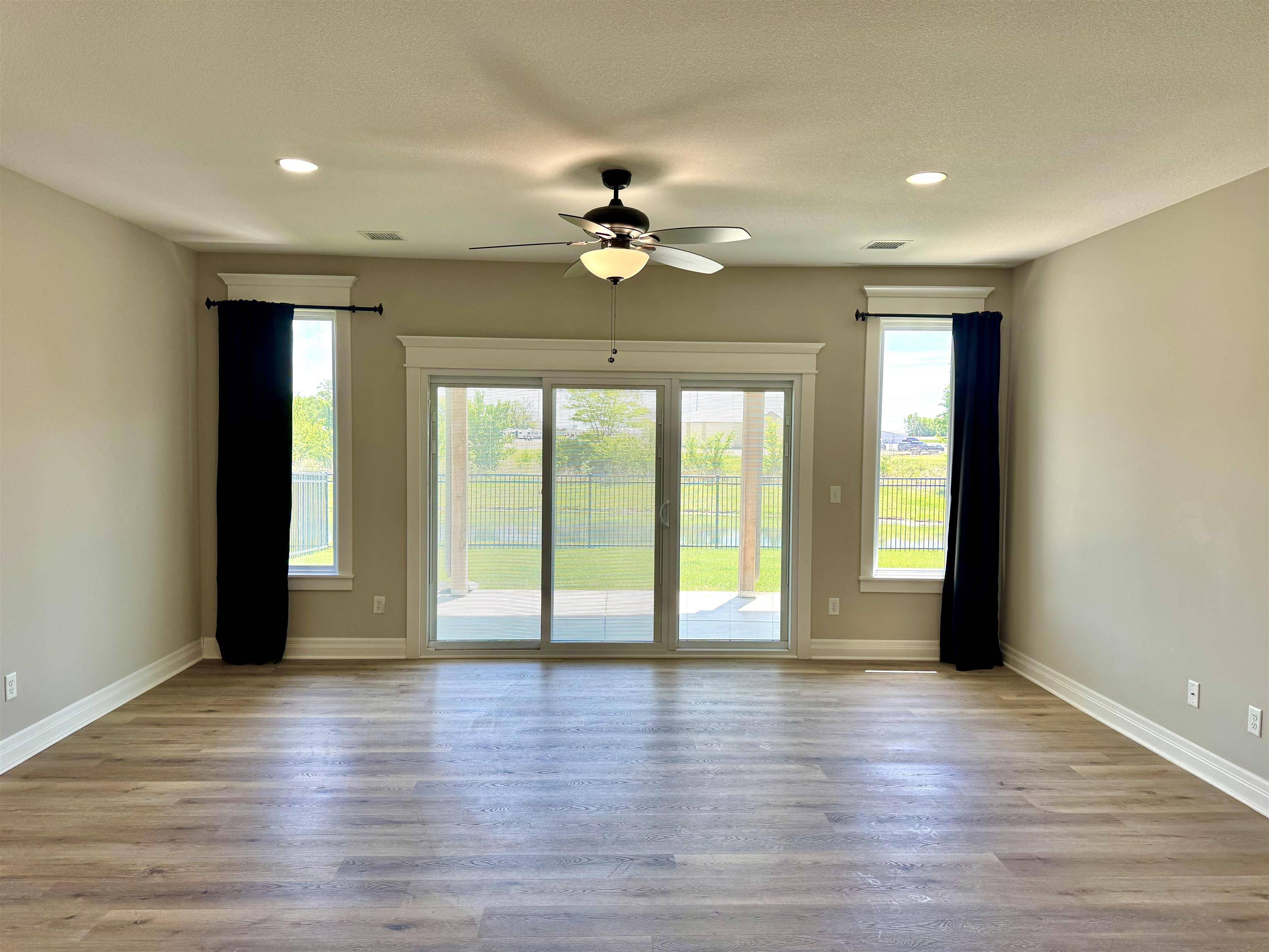 896 N Cloverleaf, Goddard, KS 67052