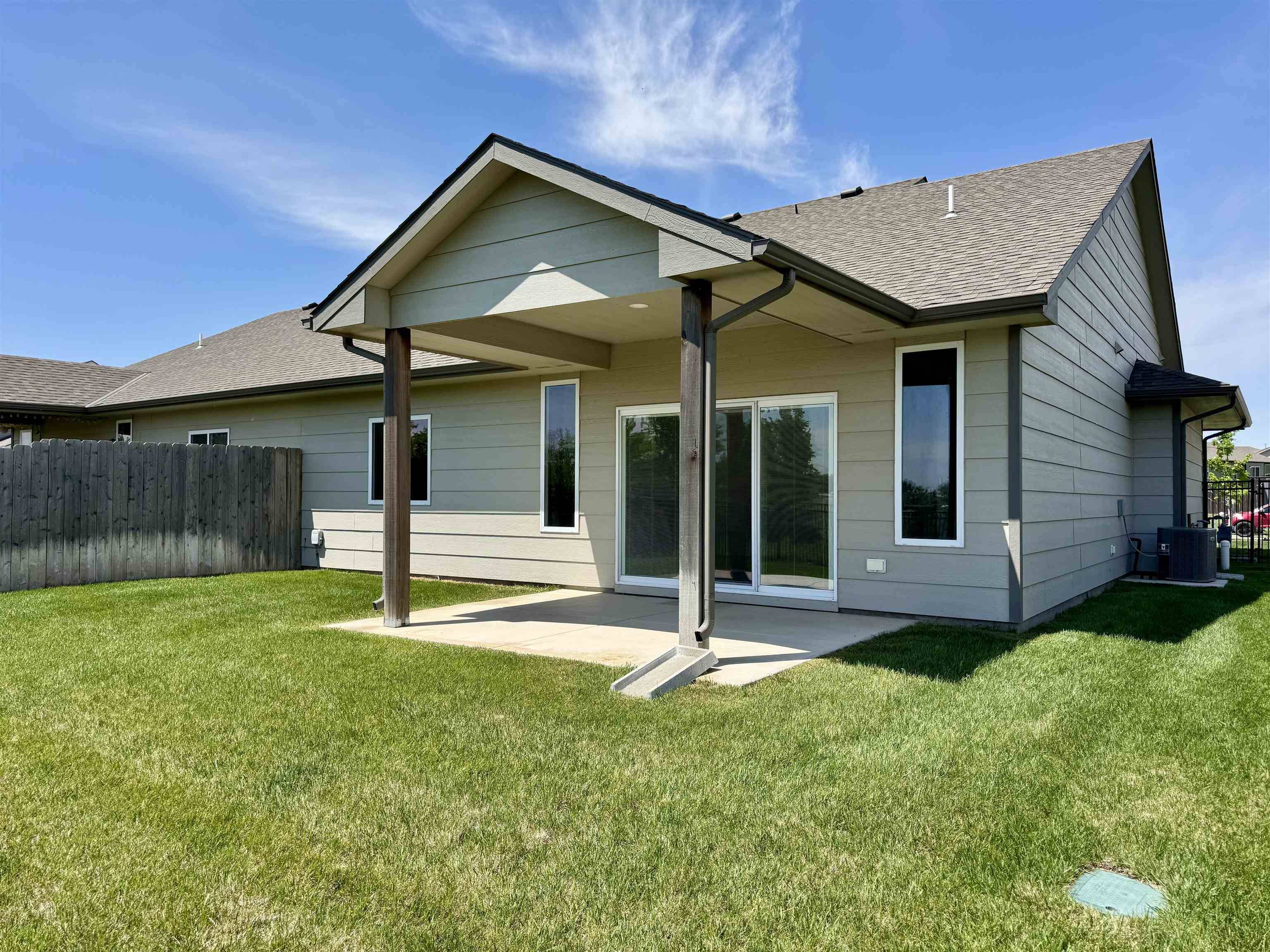 896 N Cloverleaf, Goddard, KS 67052
