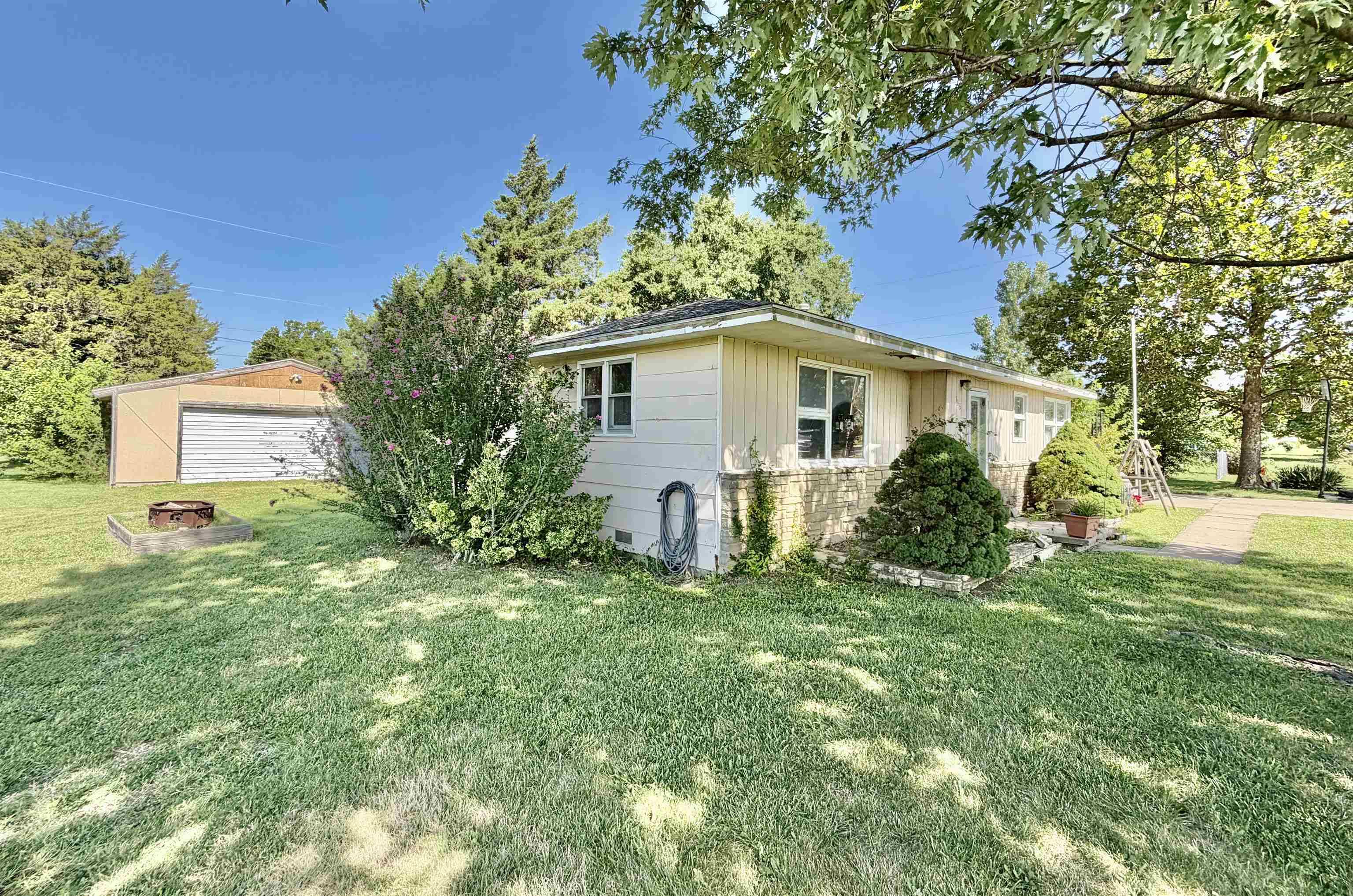 133 Tiffany Lane, Eureka, KS 67045