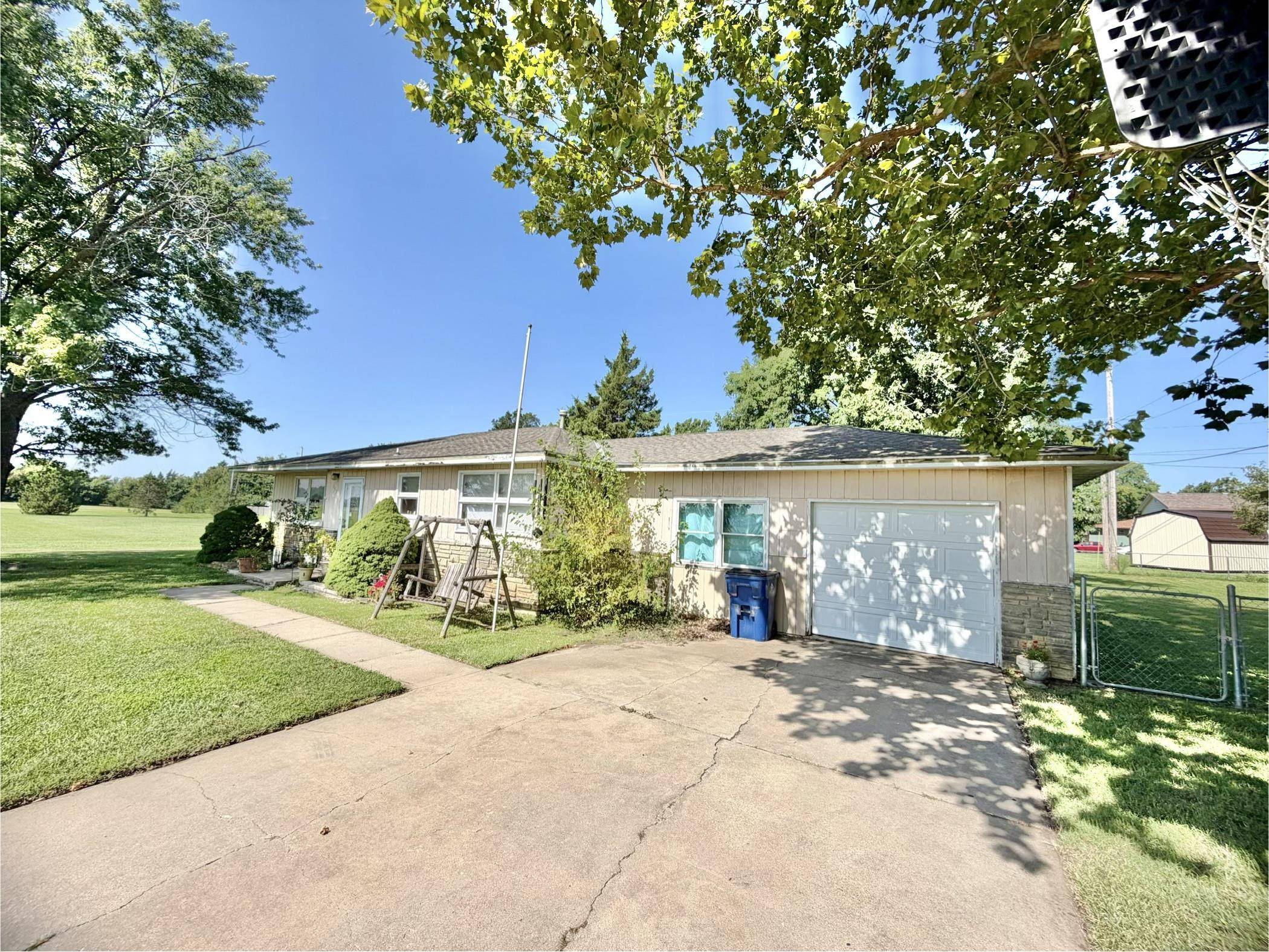 133 Tiffany Lane, Eureka, KS 67045