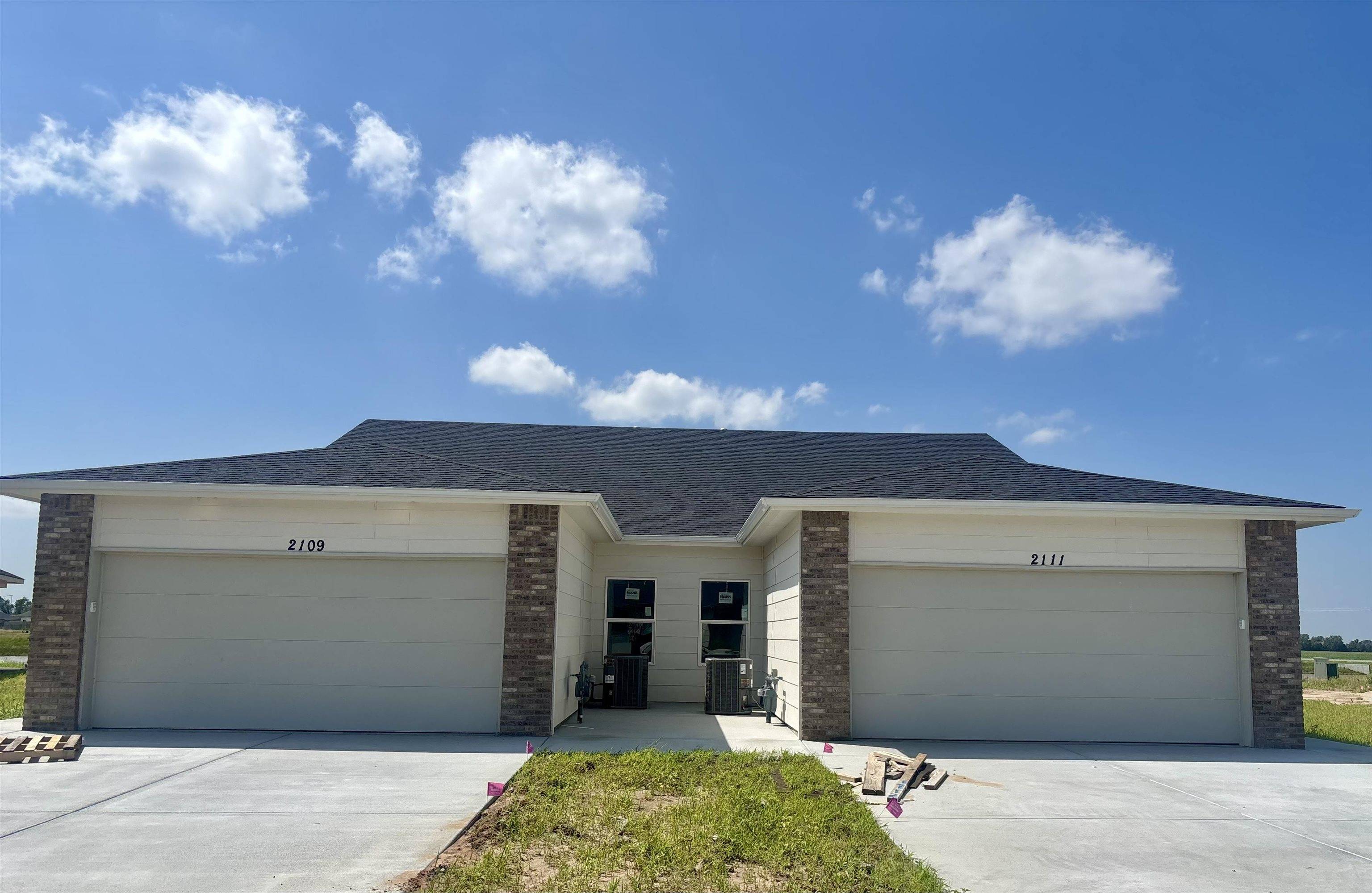 2111 N Melody Ln, Goddard, KS 67052