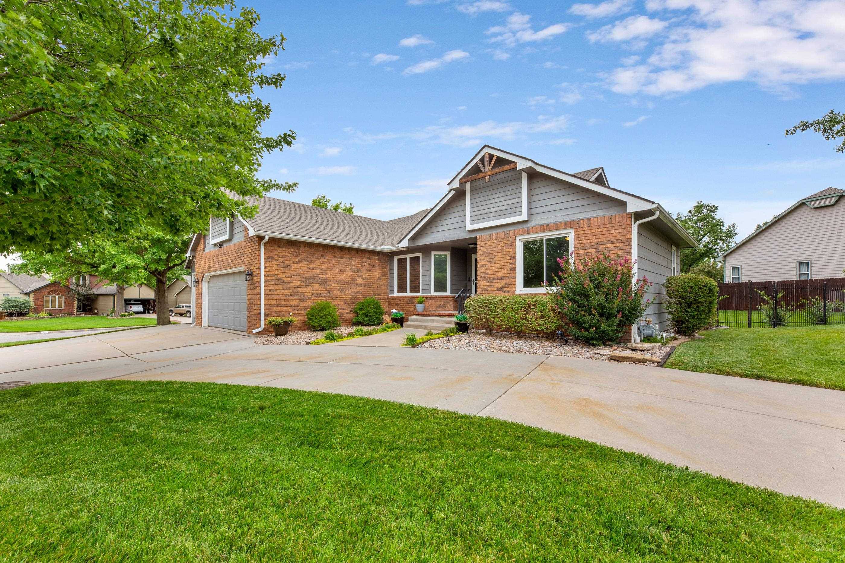 12018 W ROLLING HILLS ST, Wichita, KS 67235