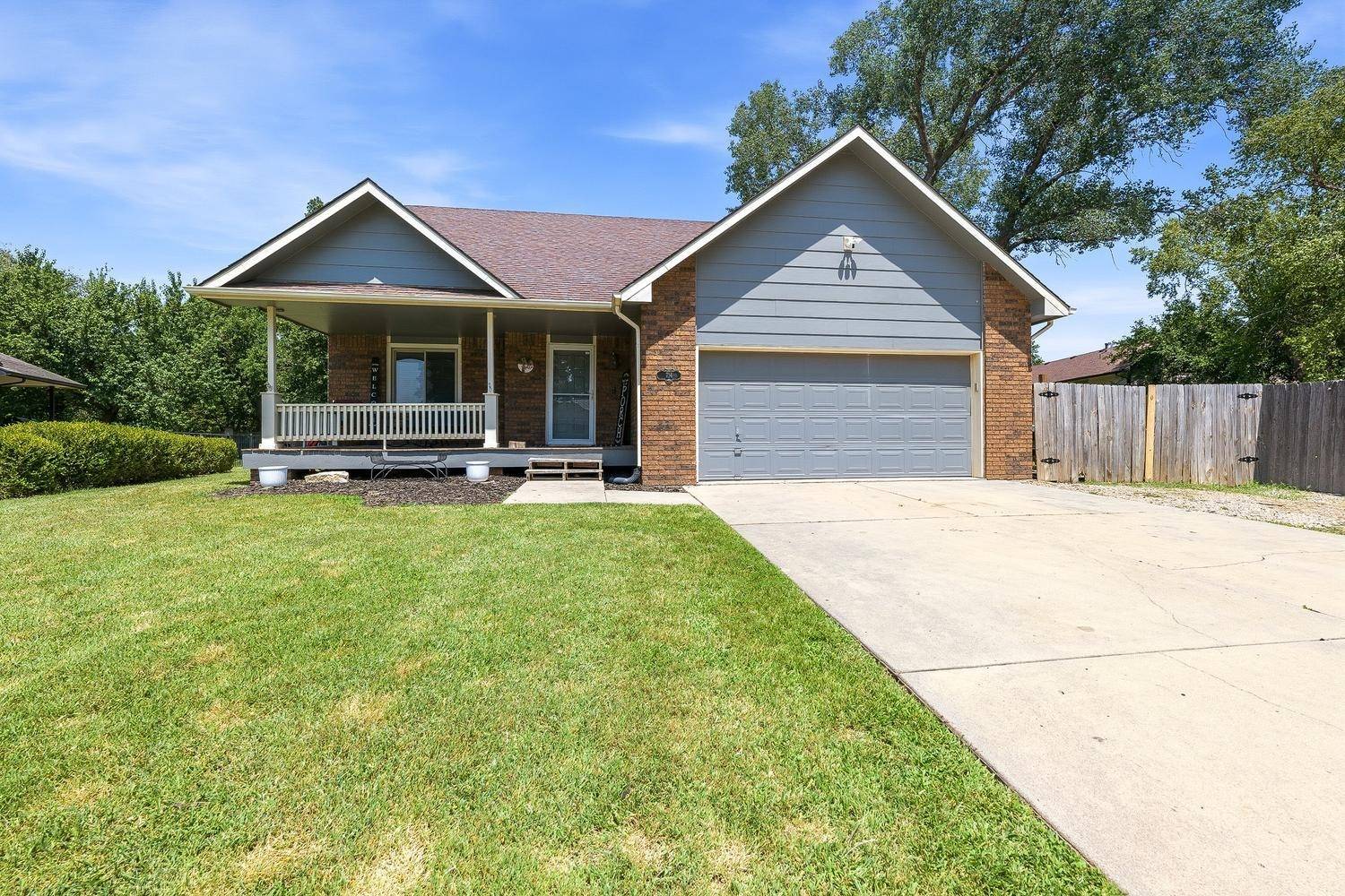 714 E Lisa Ln, Mulvane, KS 67110