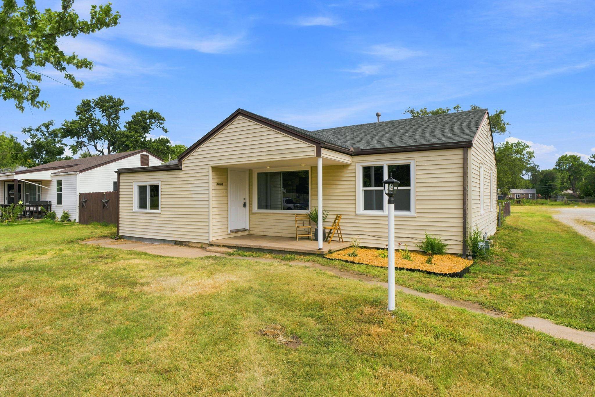 1644 E Georgia Ave, Wichita, KS 67216