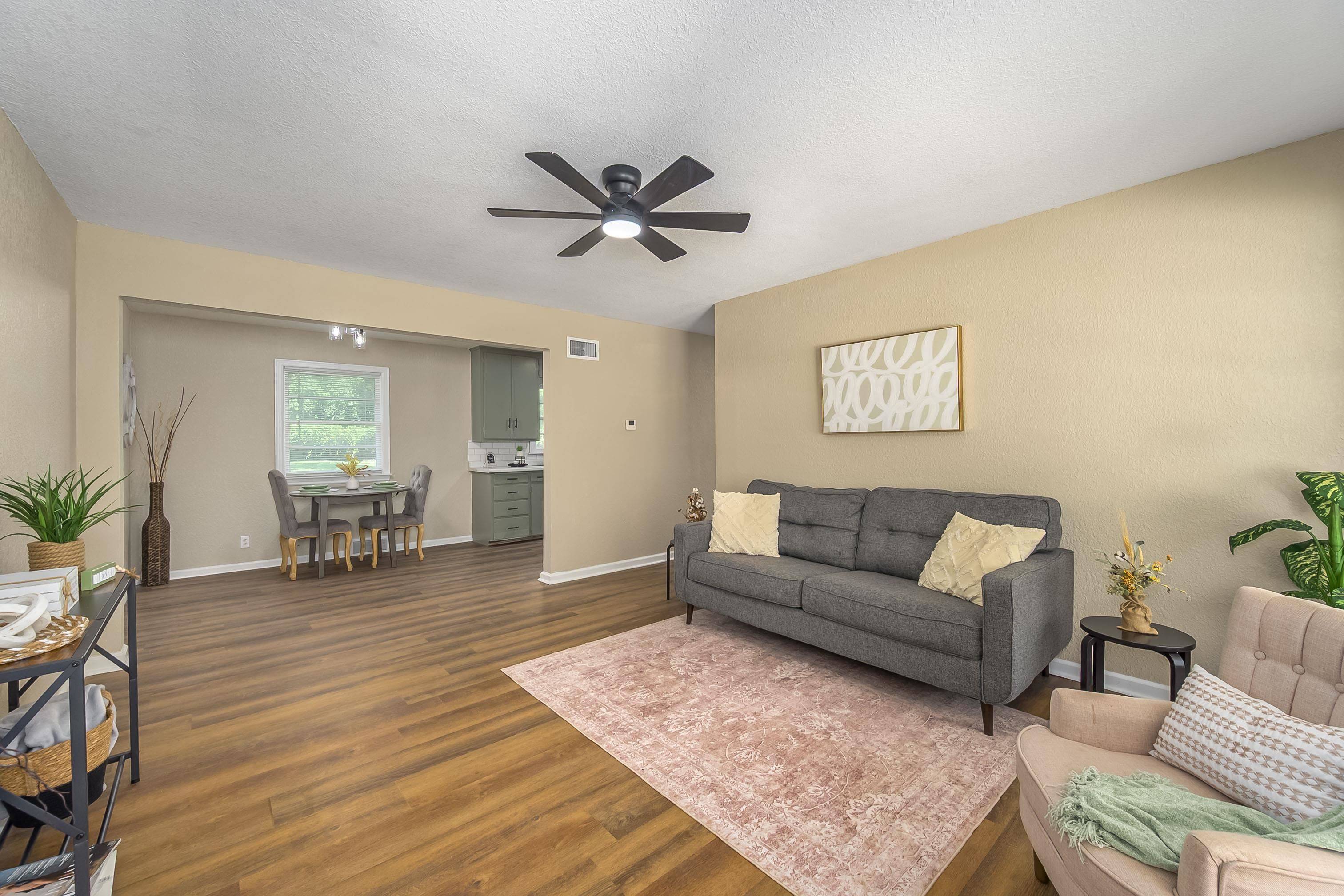 2726 N Spruce St, Wichita, KS 67219-4639