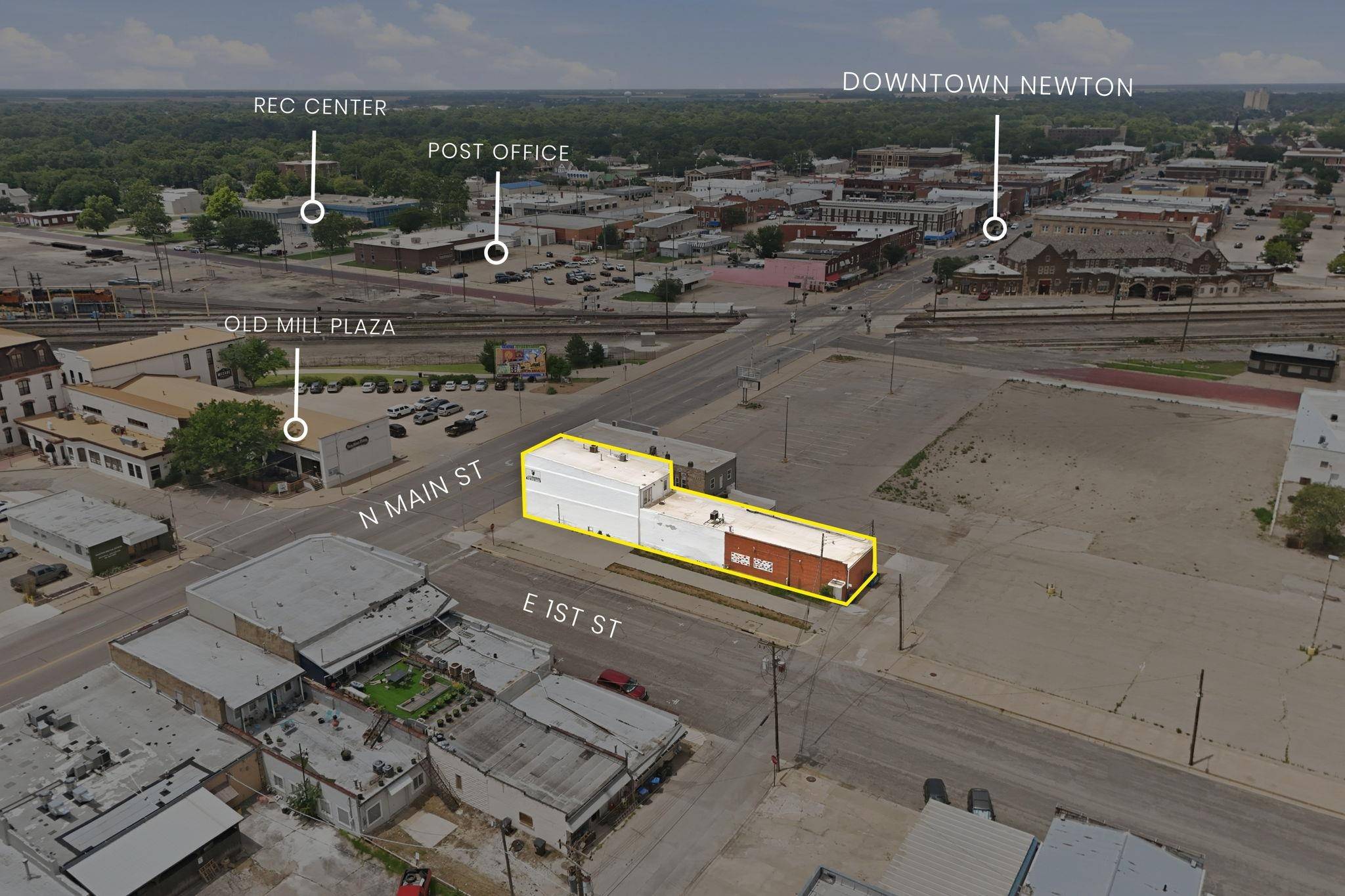 302 N Main St, Newton, KS 67114