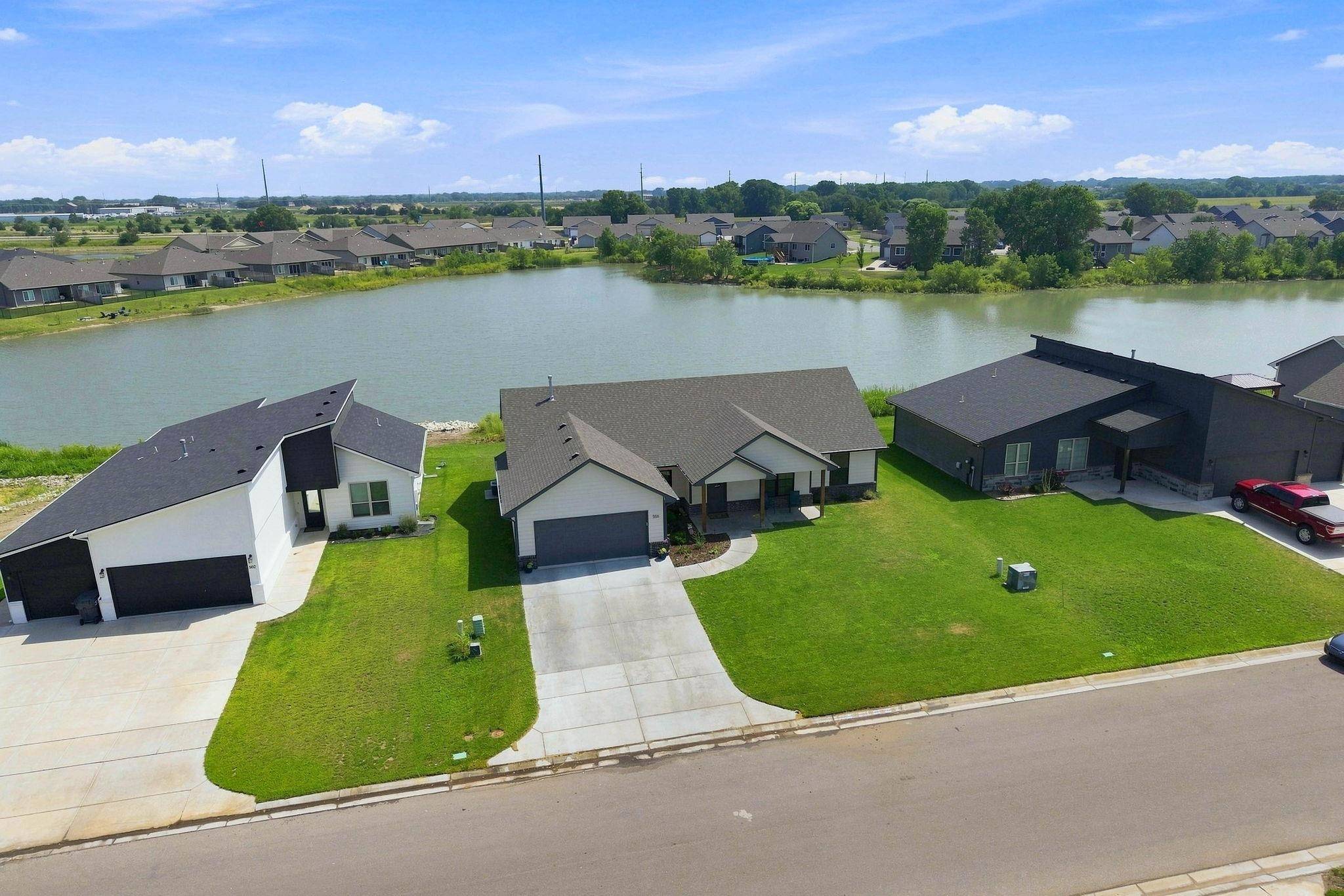 506 S Sweetwater Rd, Maize, KS 67101